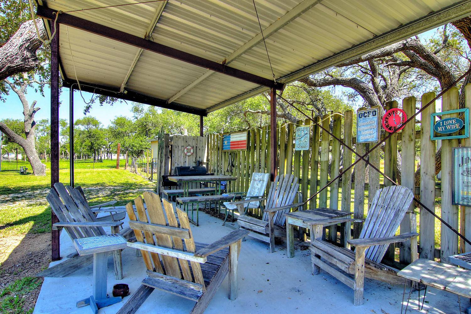 Covered Patio with Grill