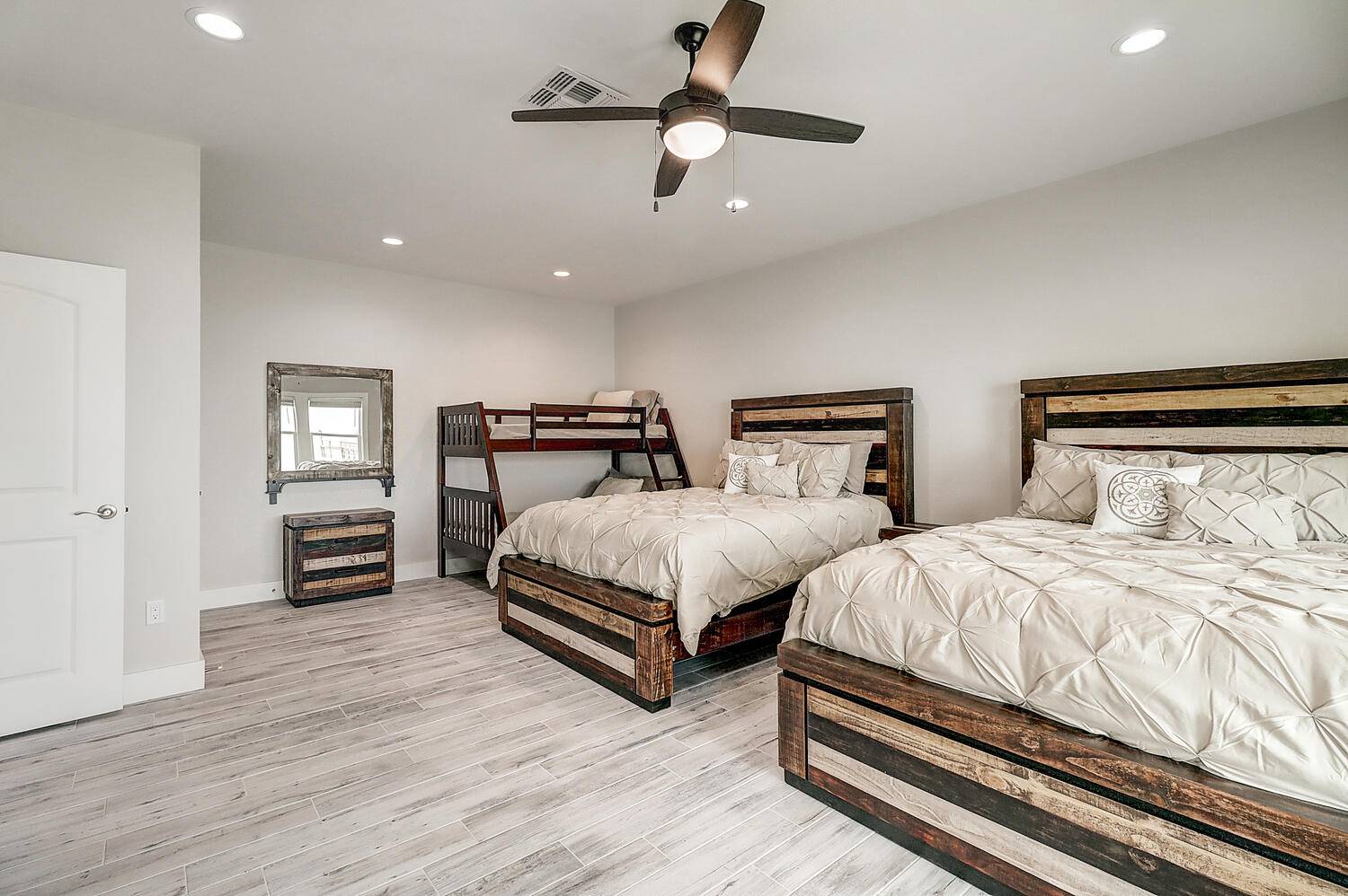 Fifth Bedroom with Two Queens and a Twin over Full Bunkbed