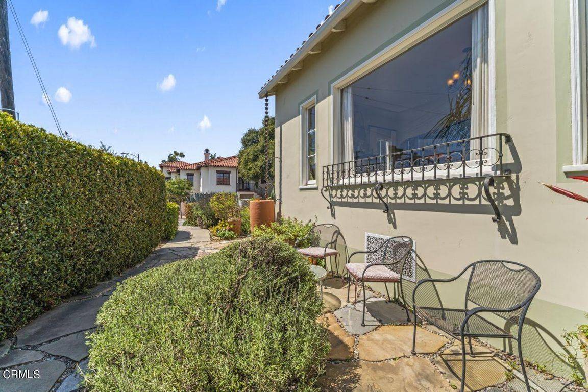 1497M Beach Town Bungalow RE/MAX Gold Coast Property Management