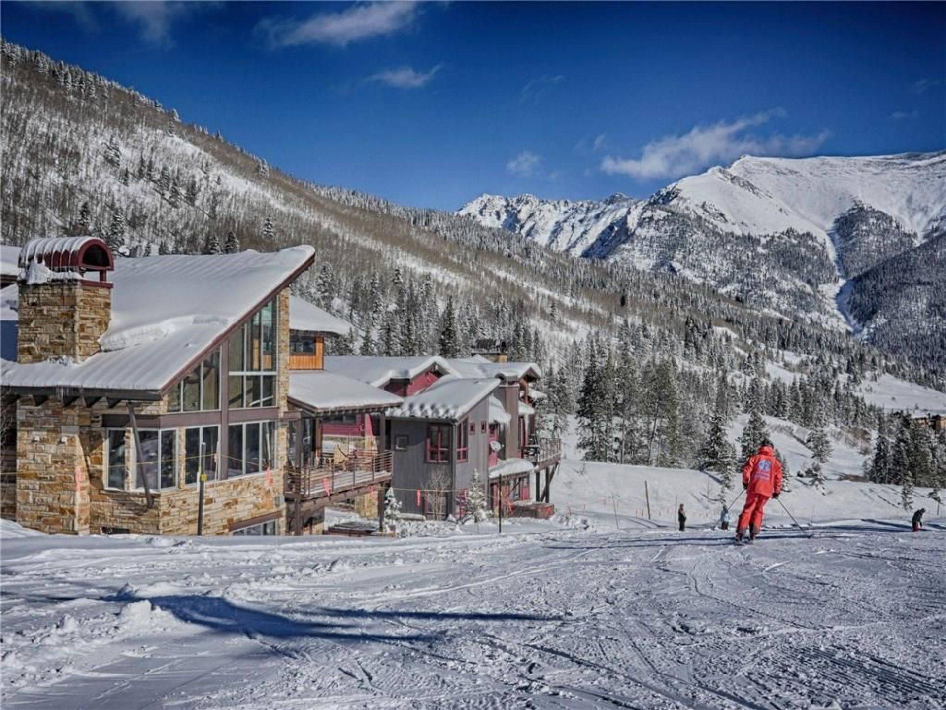 Luxury Vacation Rental Home: Silverthorne, Copper Mountain, Hot Tub, near  skiing, golfing, views, – Summit Luxury Estates