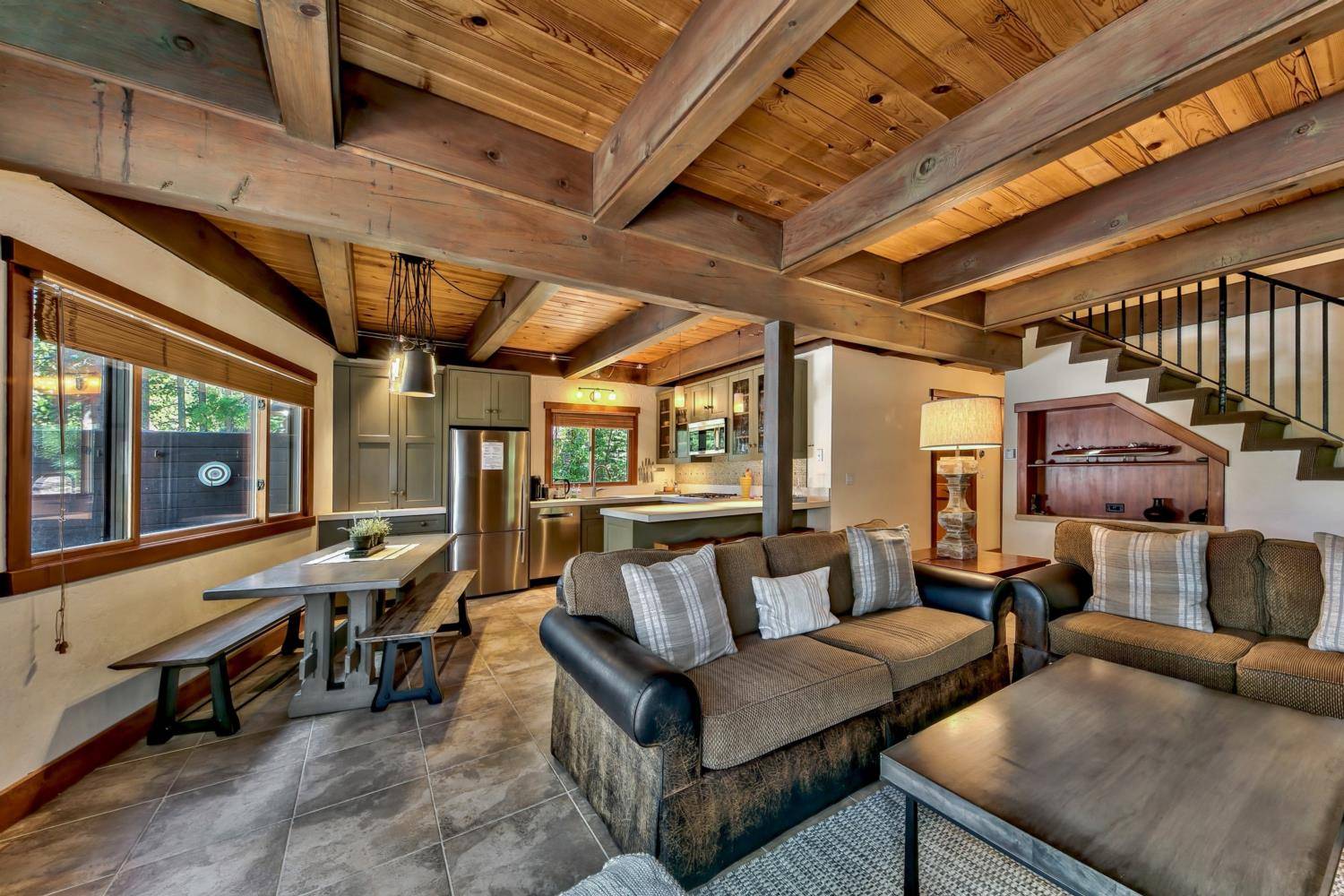 Gunbarrel Den Pets, Hot Tub, BBQ RnR Vacation Rentals