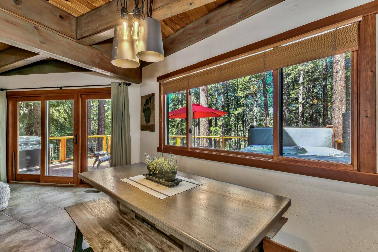 Gunbarrel Den Pets, Hot Tub, BBQ RnR Vacation Rentals