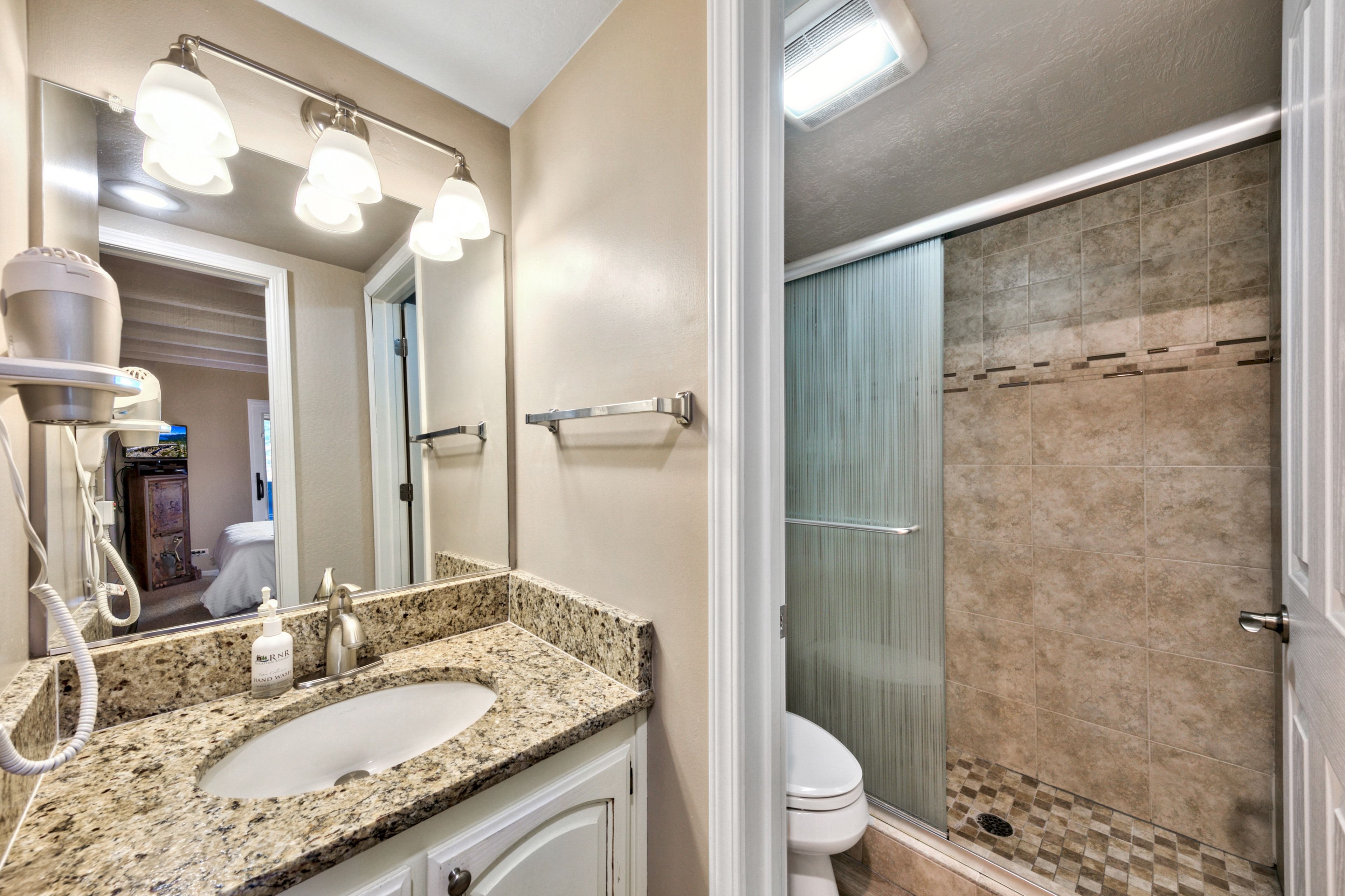 Lakeland Village 310 Modern 1 bedroom+loft RnR Vacation Rentals