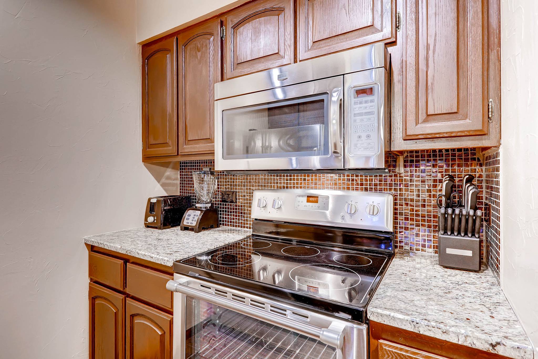 Steps to the beach, Pool, Hot Tub, Sauna LLV480 | RnR Vacation Rentals