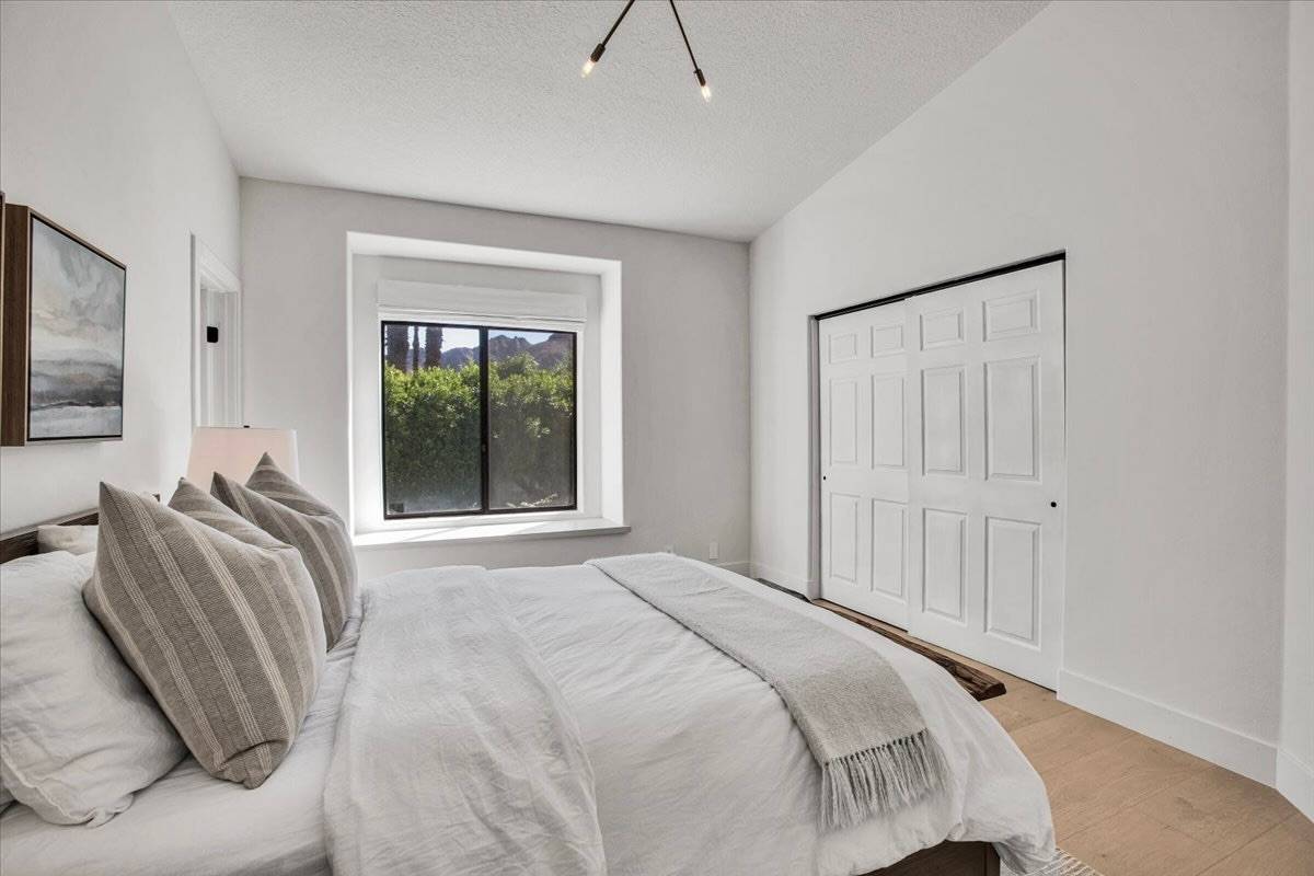 Guest bedroom