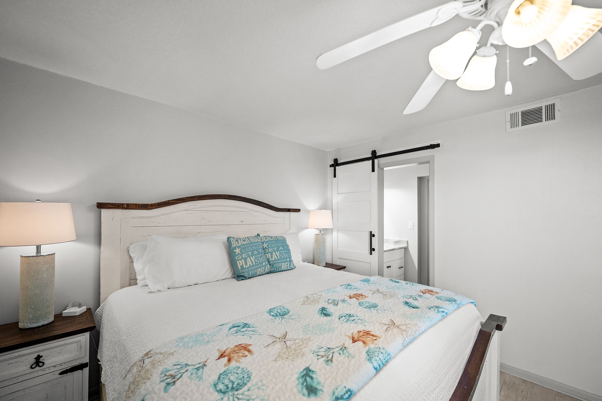 Orange Beach 2BR Vacation Condo with a Beachside Pool