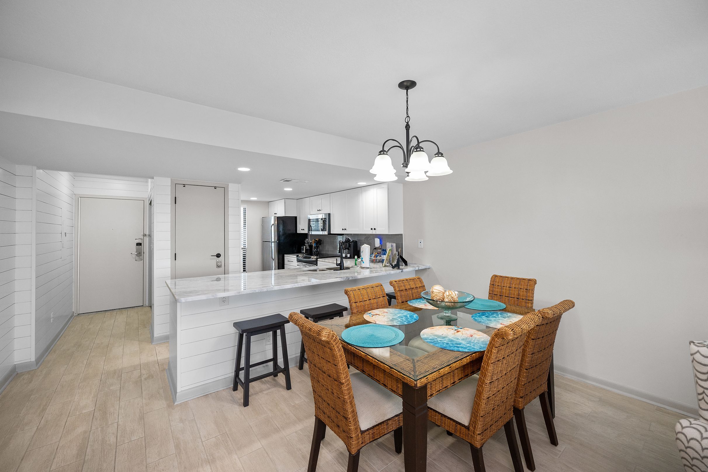 Orange Beach 2BR Vacation Condo with a Beachside Pool