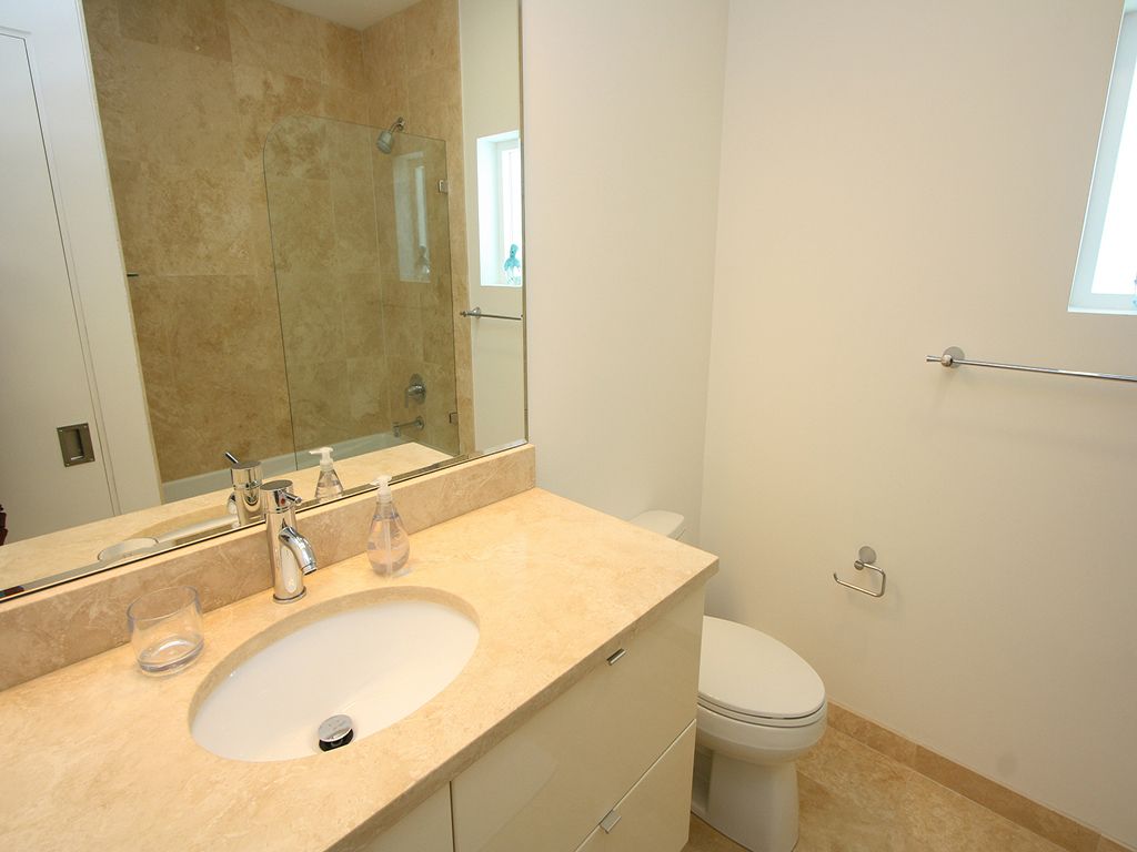 Guest Suite Bathroom