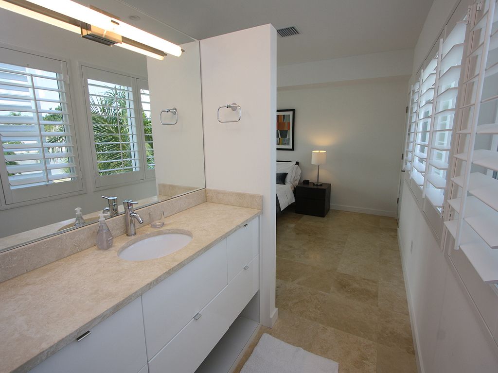 Guest Suite Bathroom