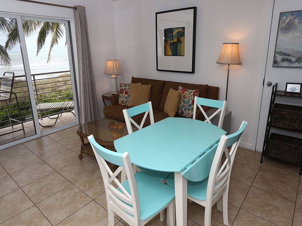 Dining Area and Private Patio