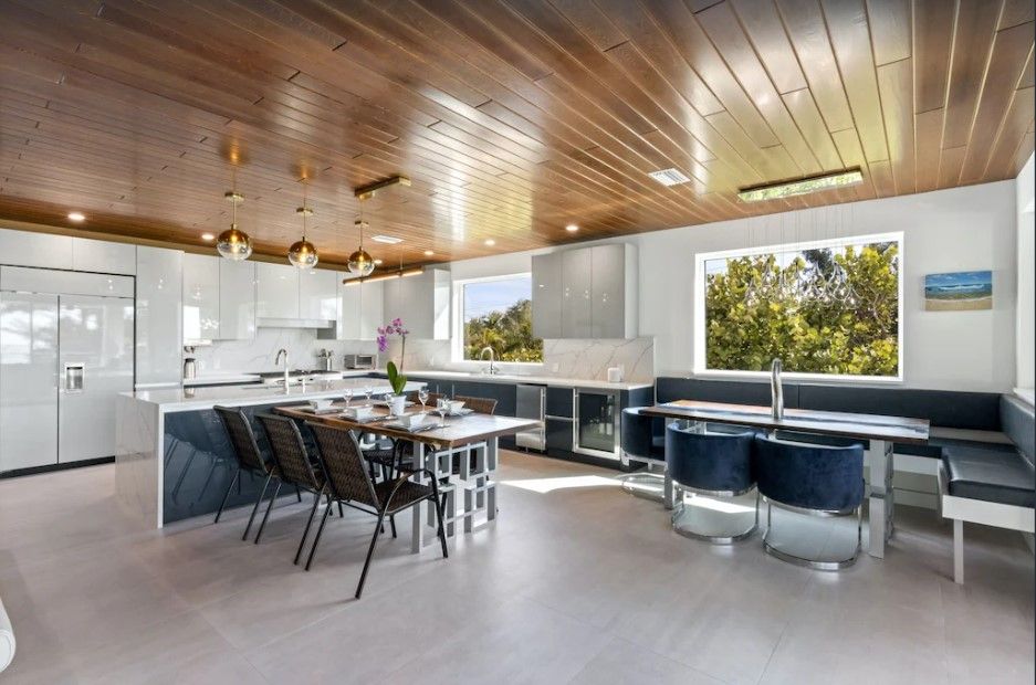 Dining Room & Kitchen