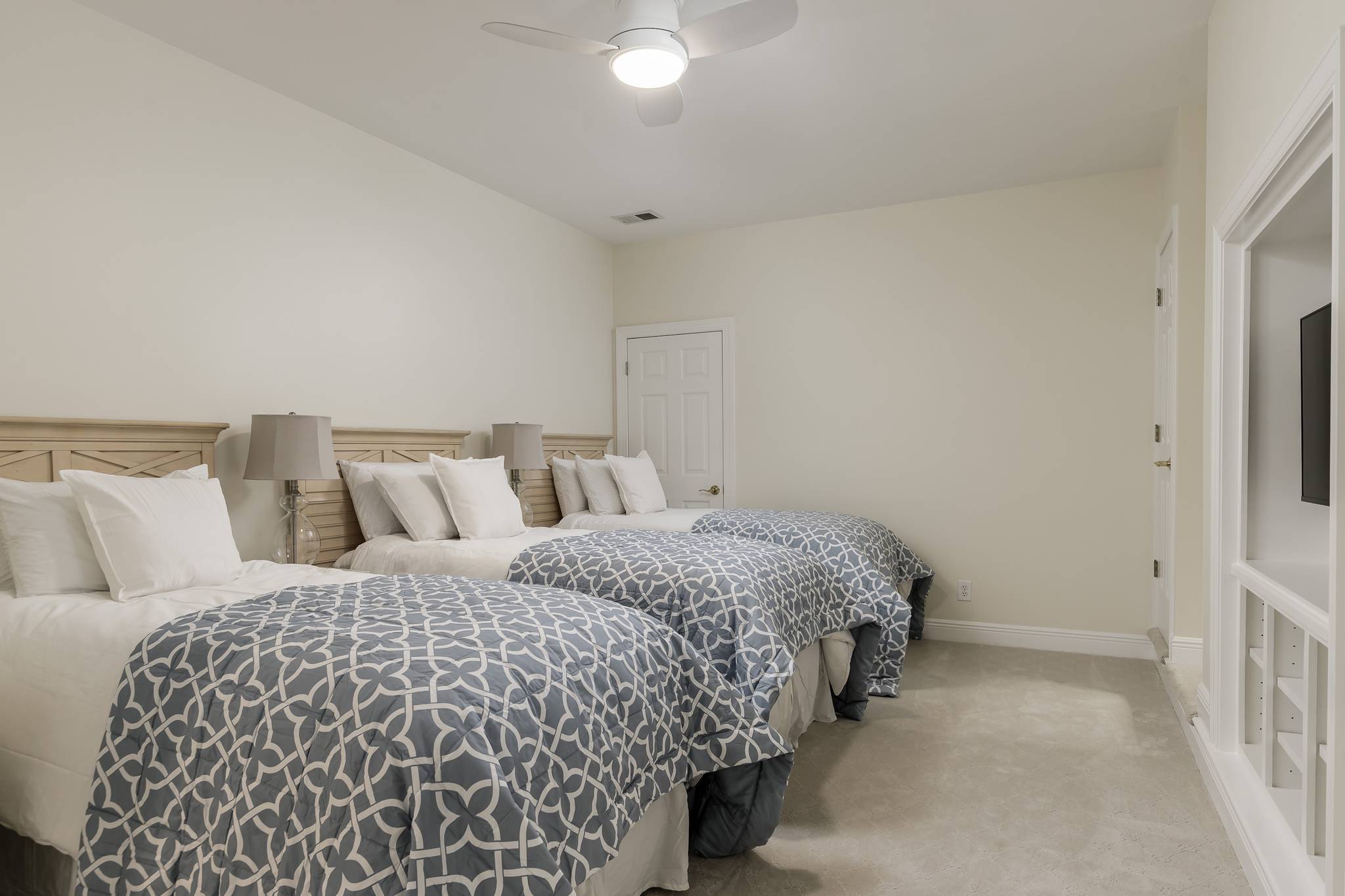 3 XL Twins 3 XL Twins