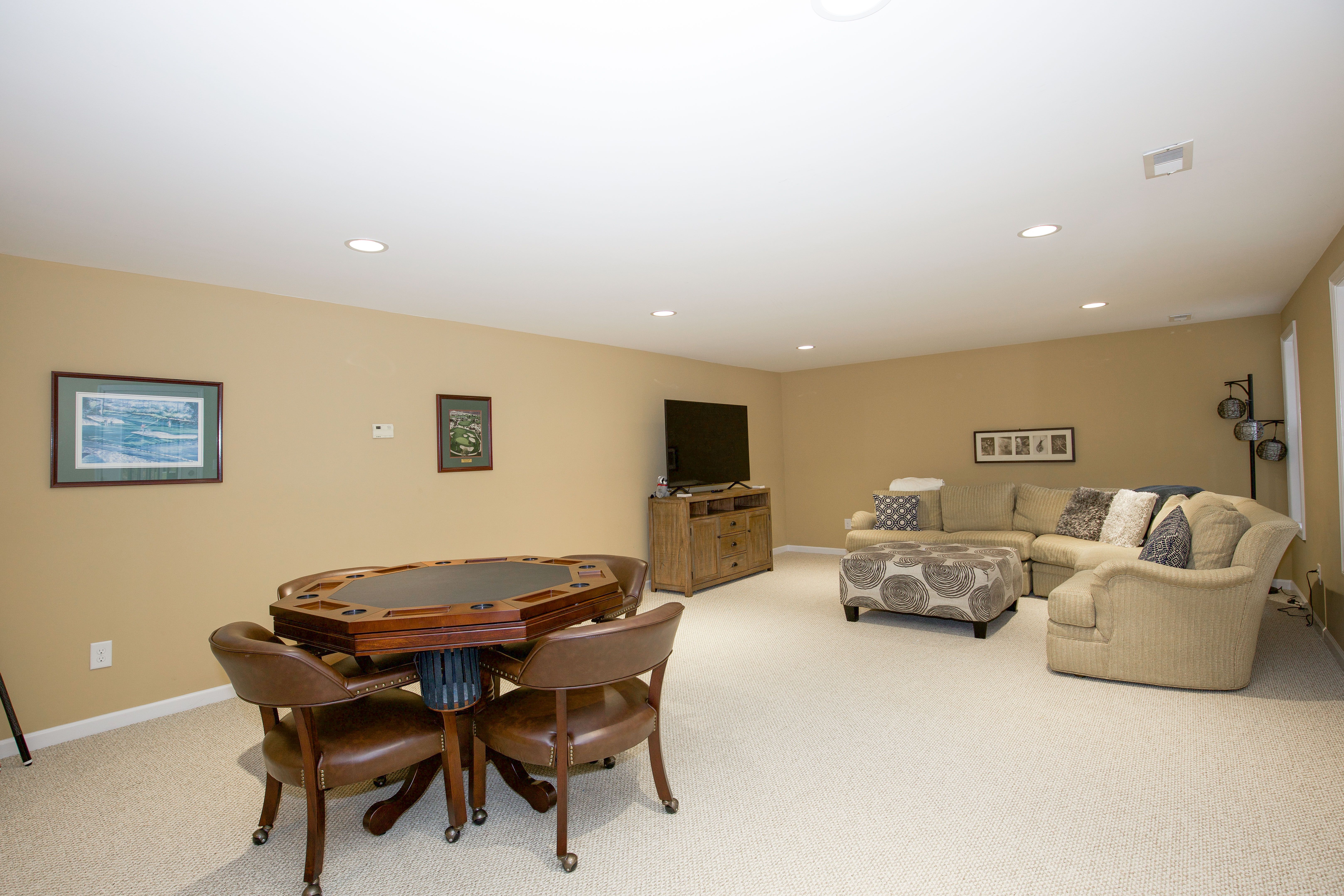 8 FullSize Beds on Idlewild Available during 2024 Open Sandhills