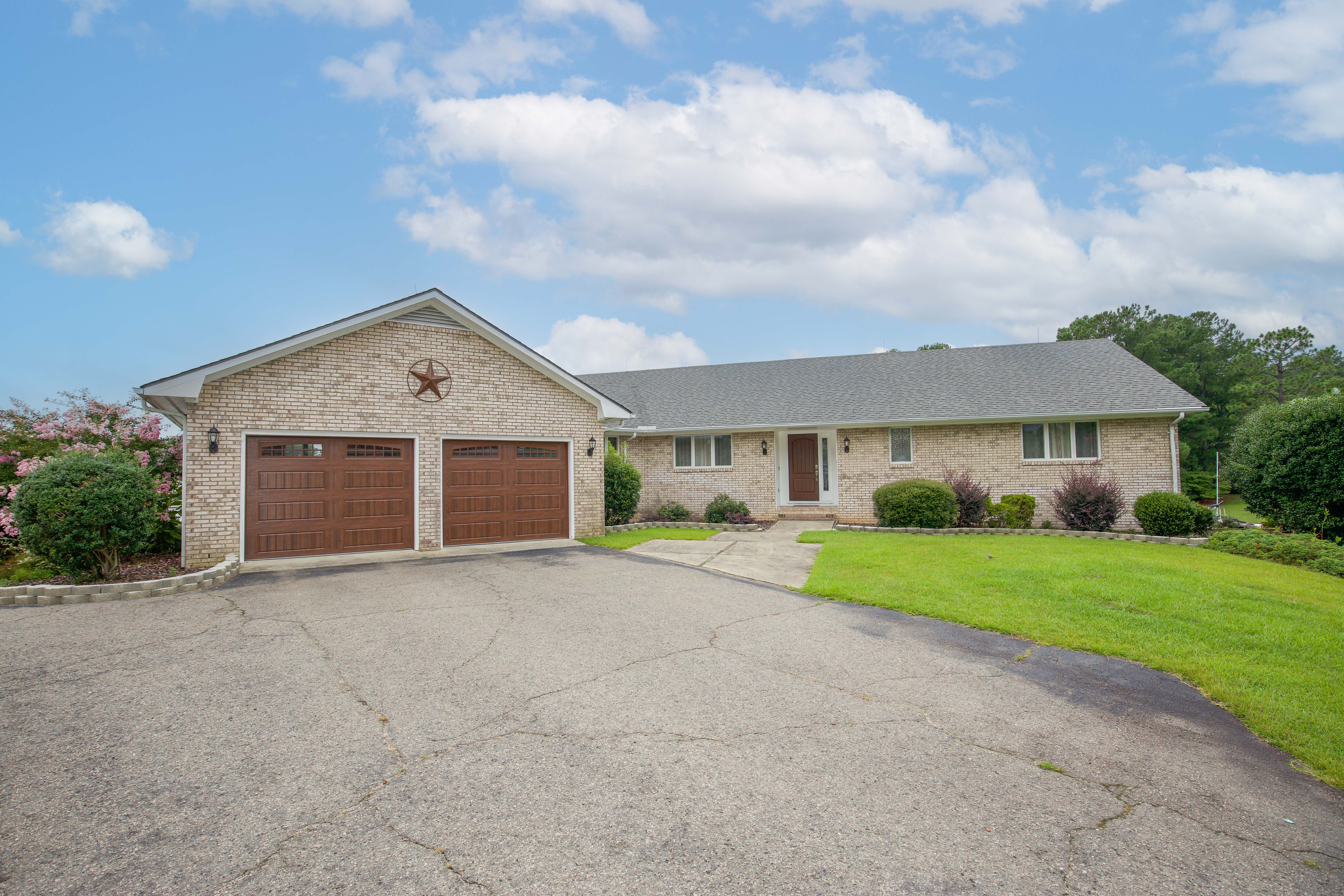 Pinehurst Lake House Retreat Available during 2024 Open Sandhills Vacation Rentals