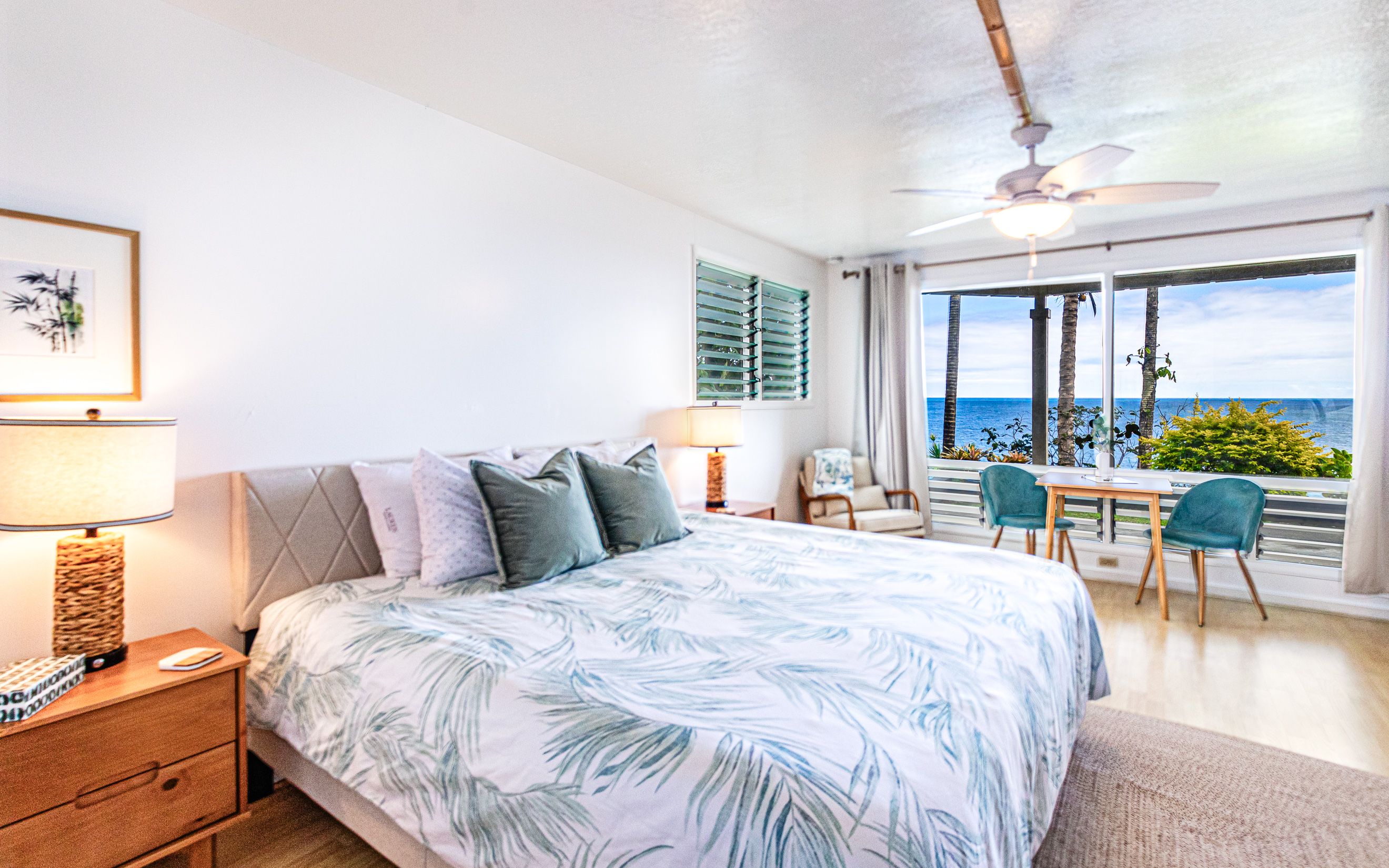 Hale Kai Suites - Bamboo Room | Salt Water Real Estate