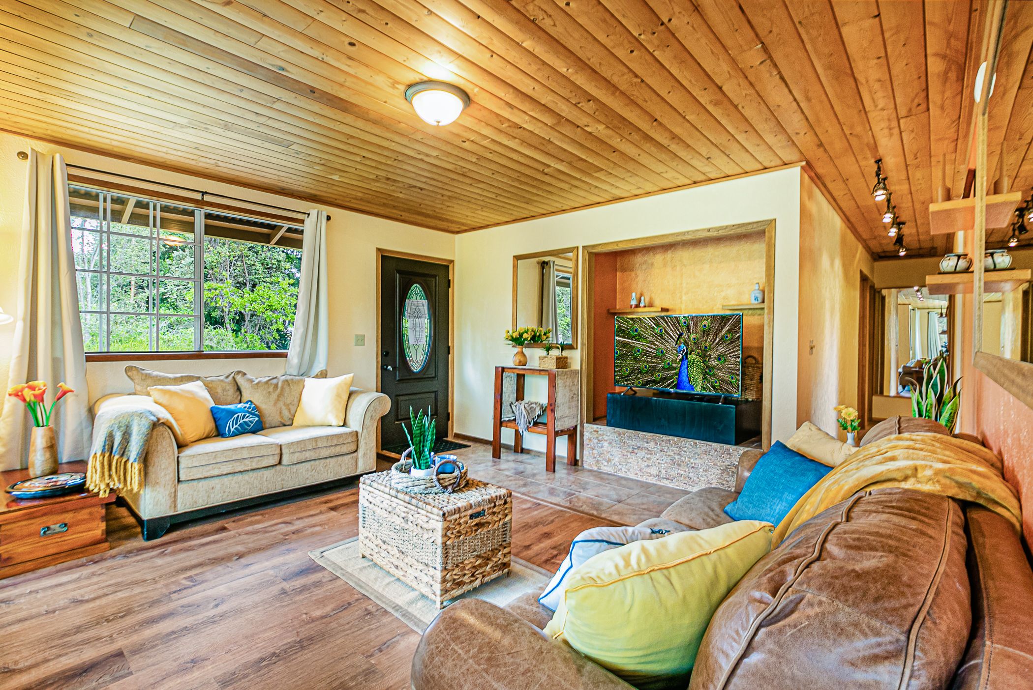 Nate's Place Volcano Salt Water Real Estate