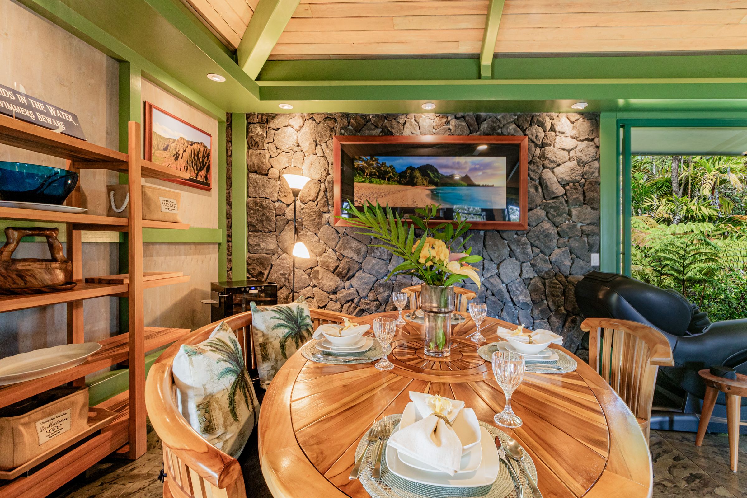 Lava Rock Retreat Salt Water Real Estate