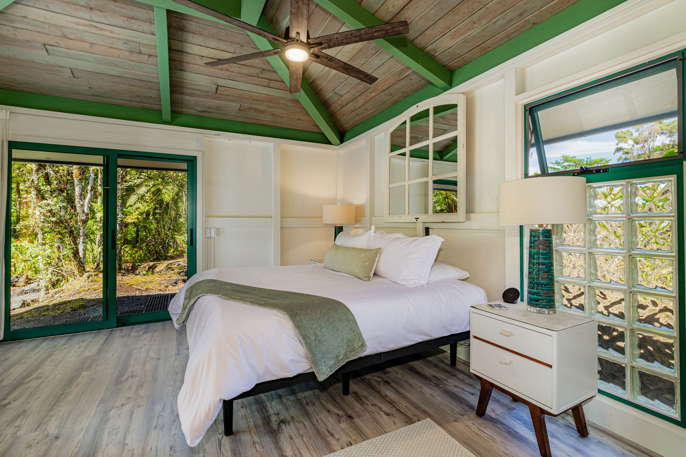 Lava Rock Retreat Salt Water Real Estate