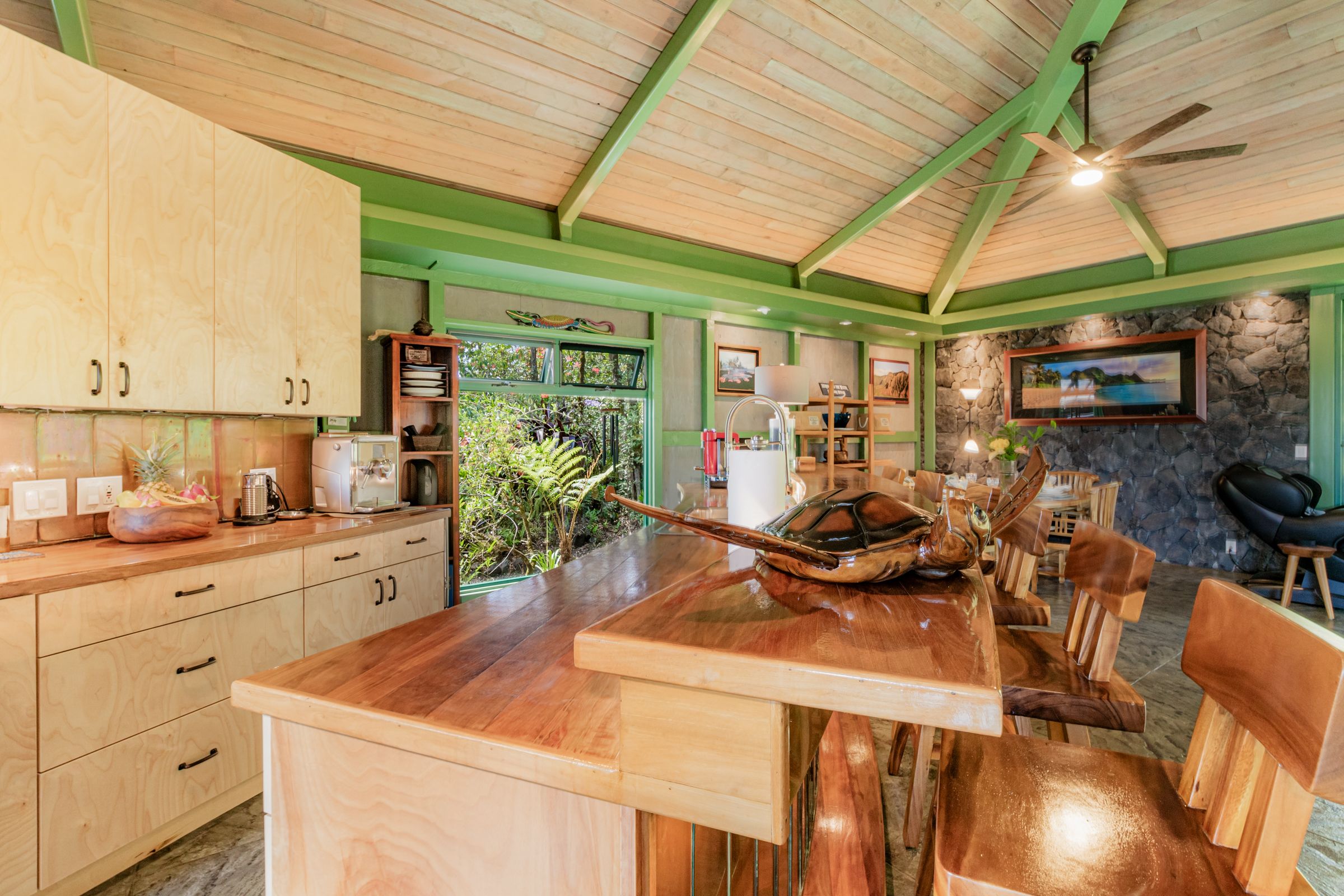 Lava Rock Retreat Salt Water Real Estate