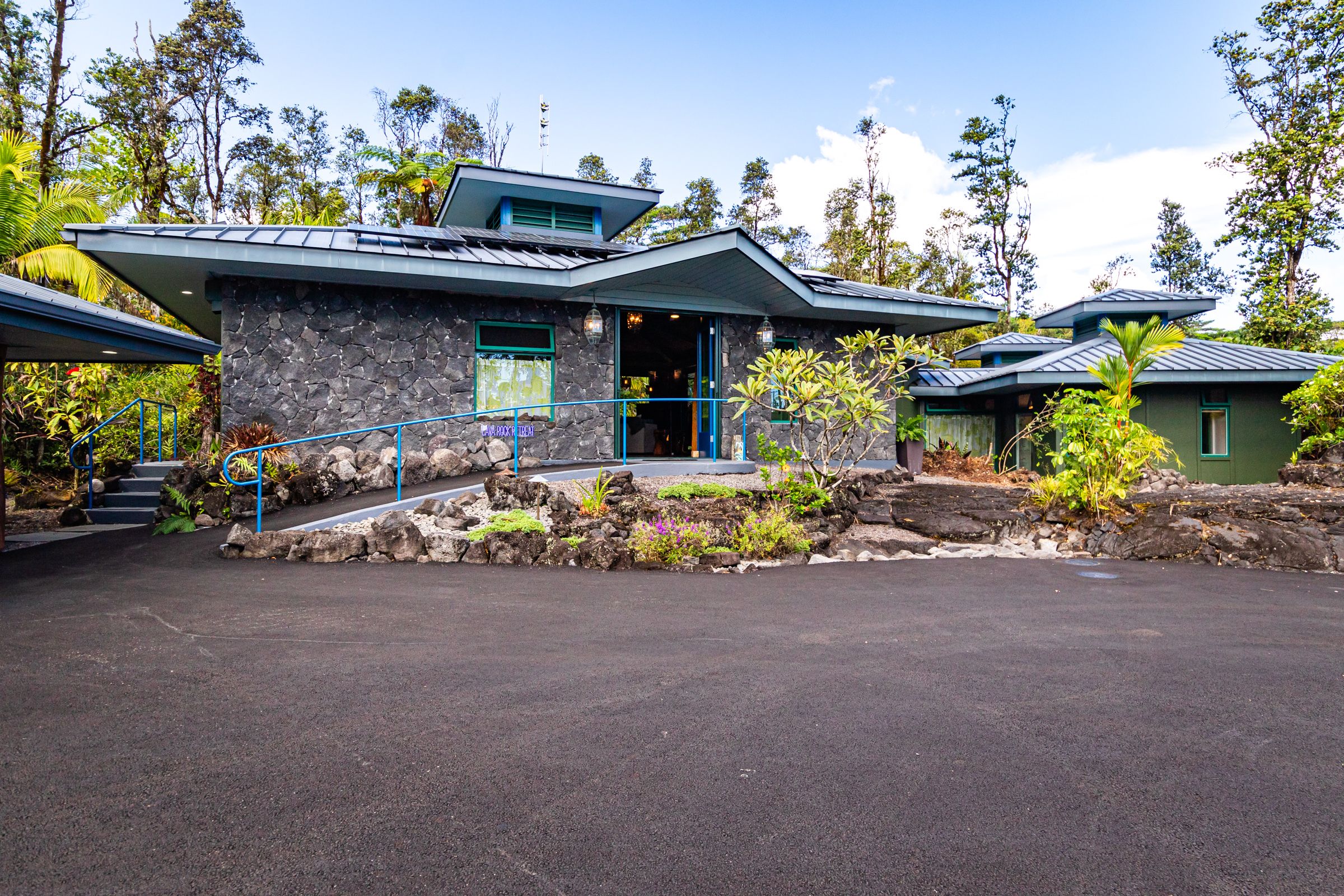 Lava Rock Retreat Salt Water Real Estate