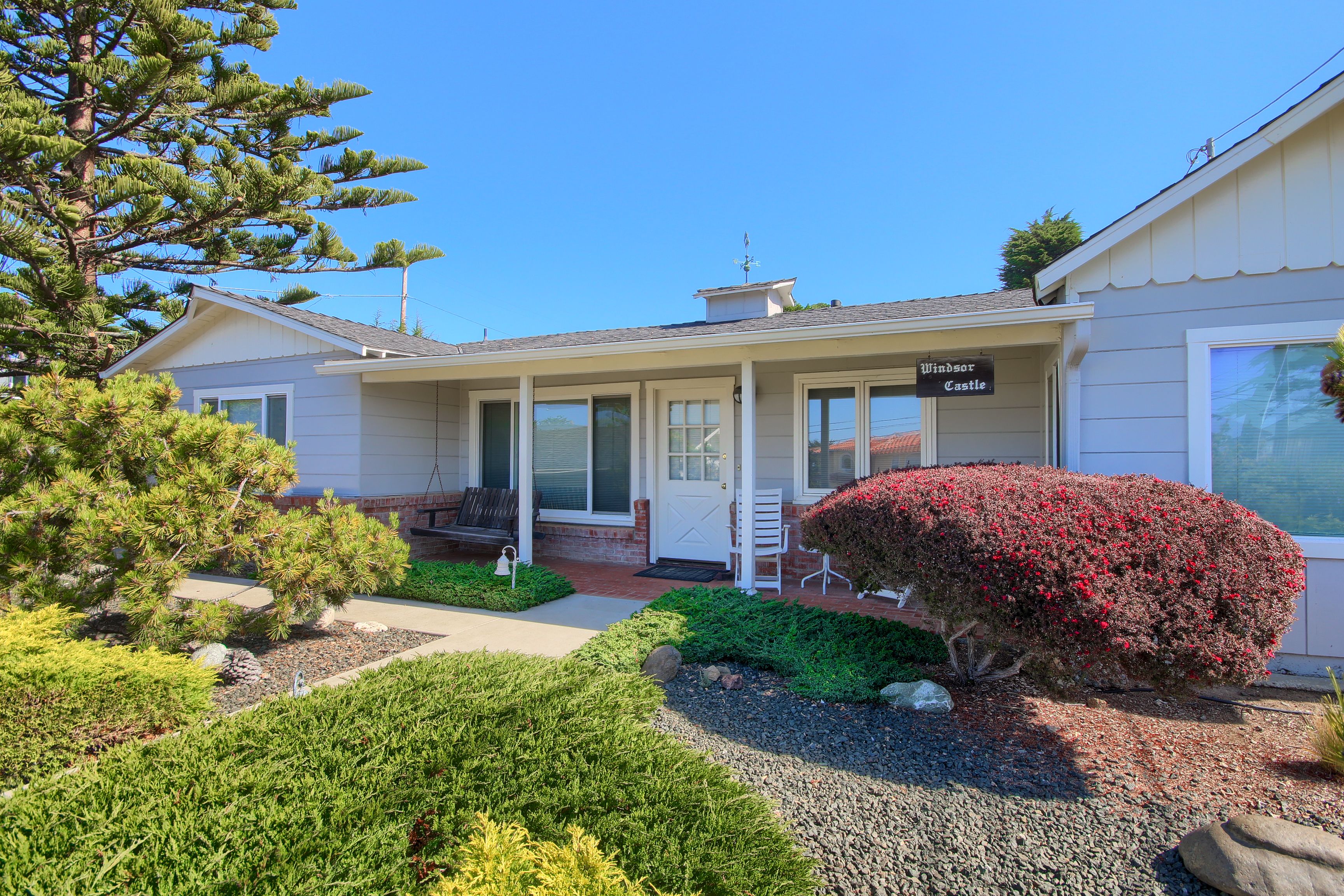 Flow Head Office Windsor Lodge, Saint Michael (+1 8008042994)