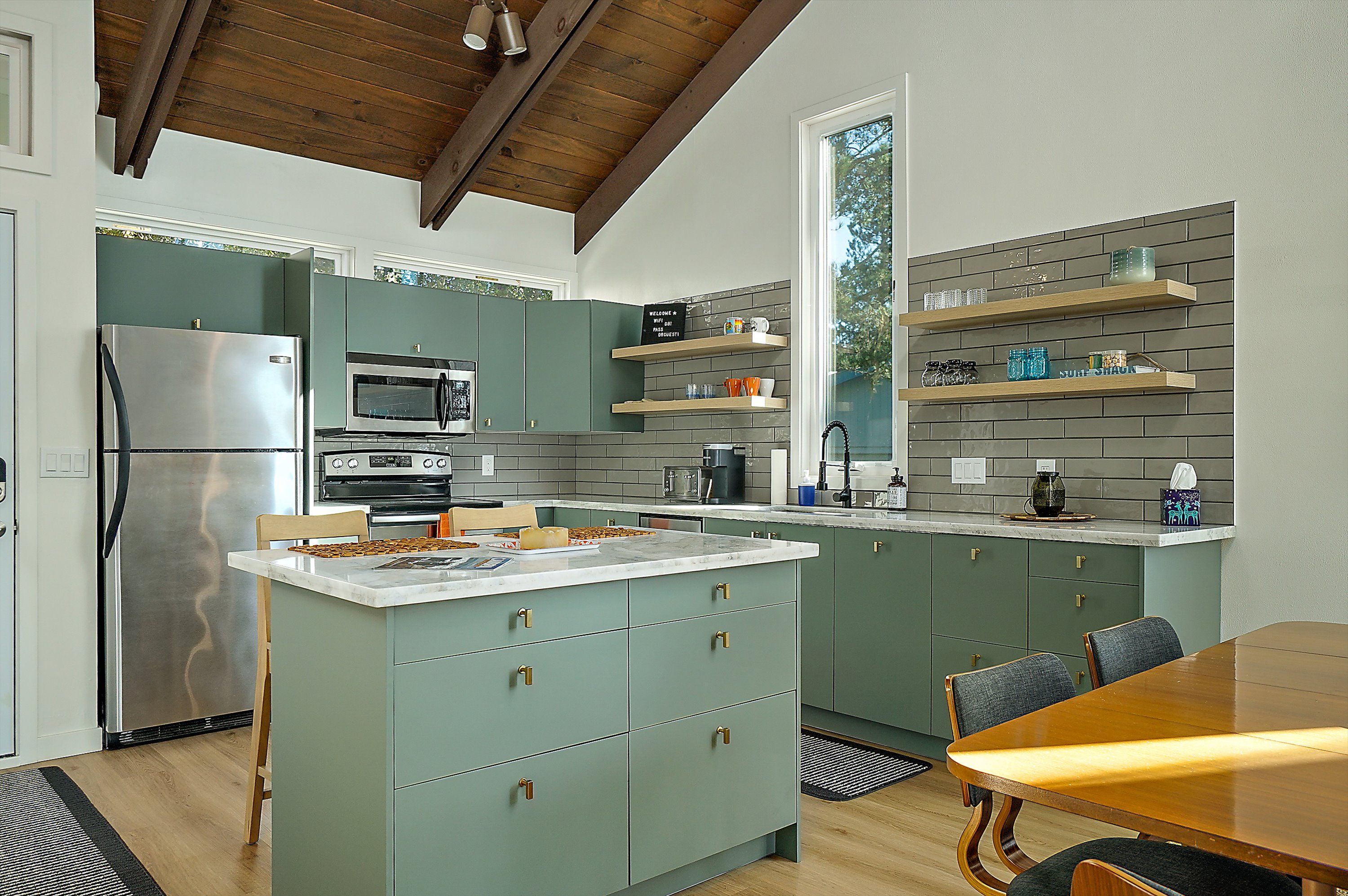 Driftwood Bungalow Ocean view Monthly Vacation Rental Only Scenic