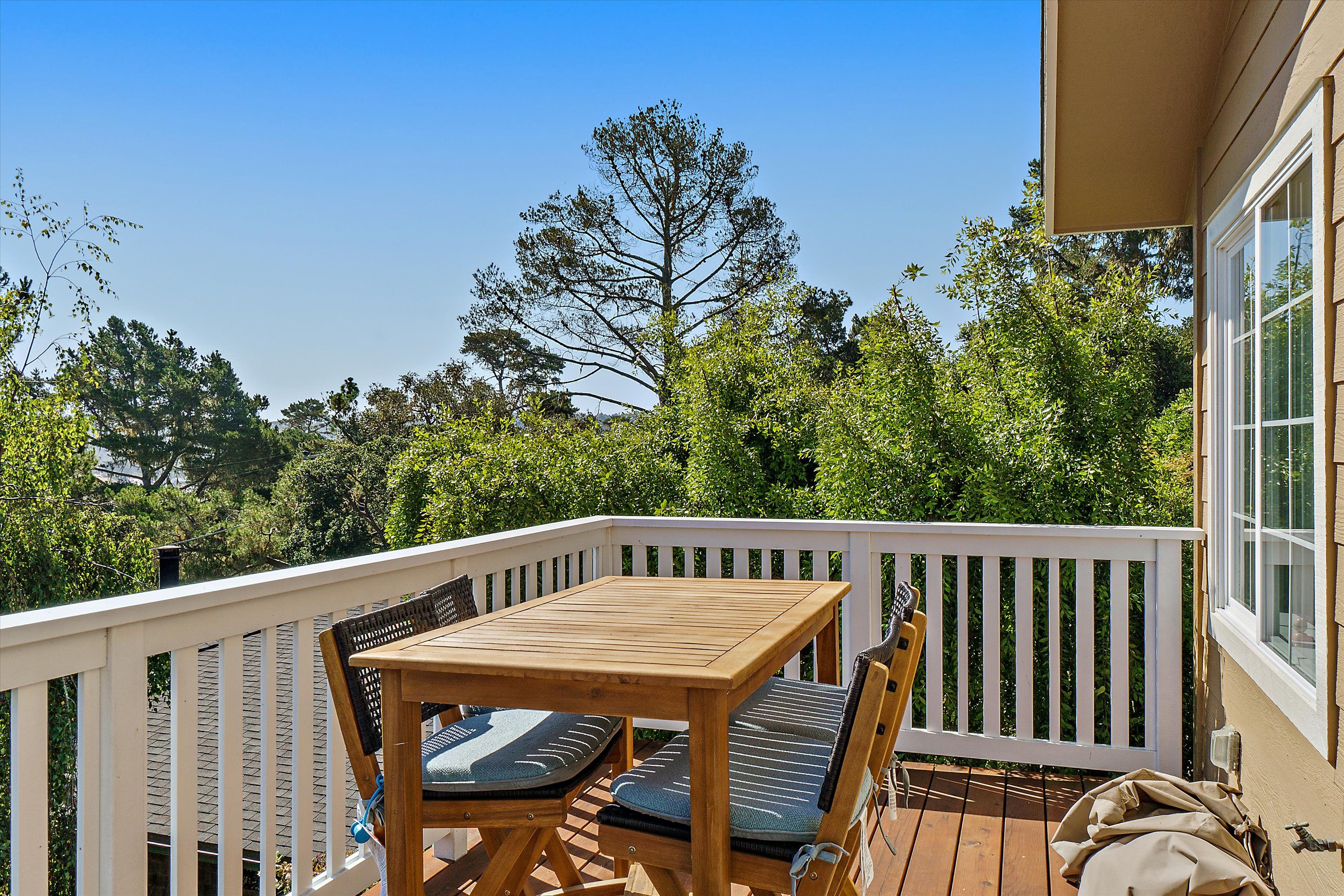 Ridgecrest Retreat Scenic Coast Property Management