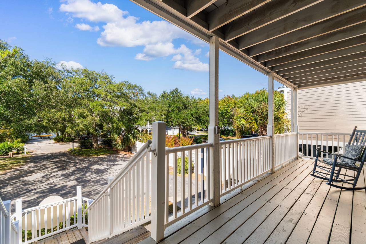 Front porch on first floor Front porch on first floor