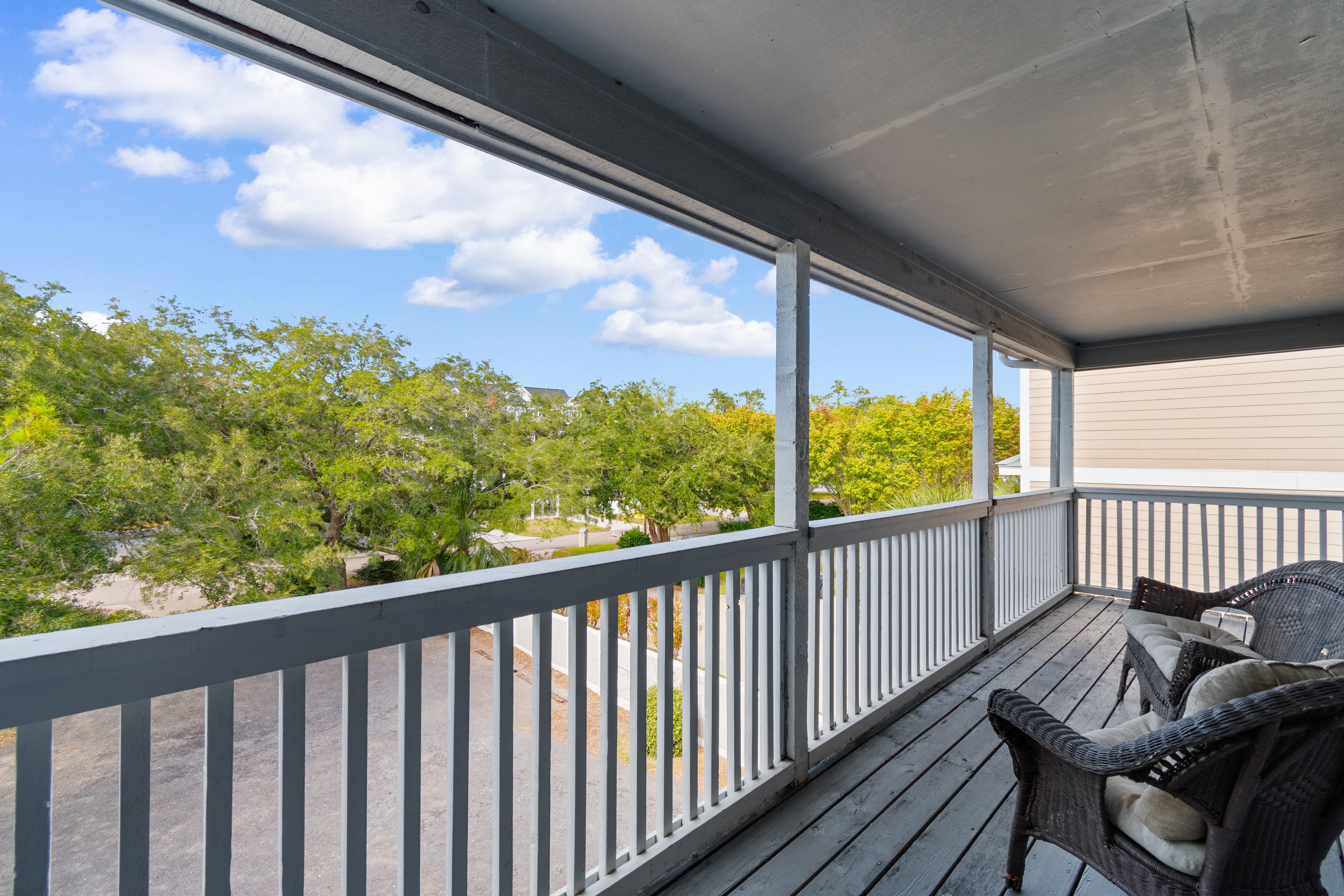 Front porch on 2nd floor 