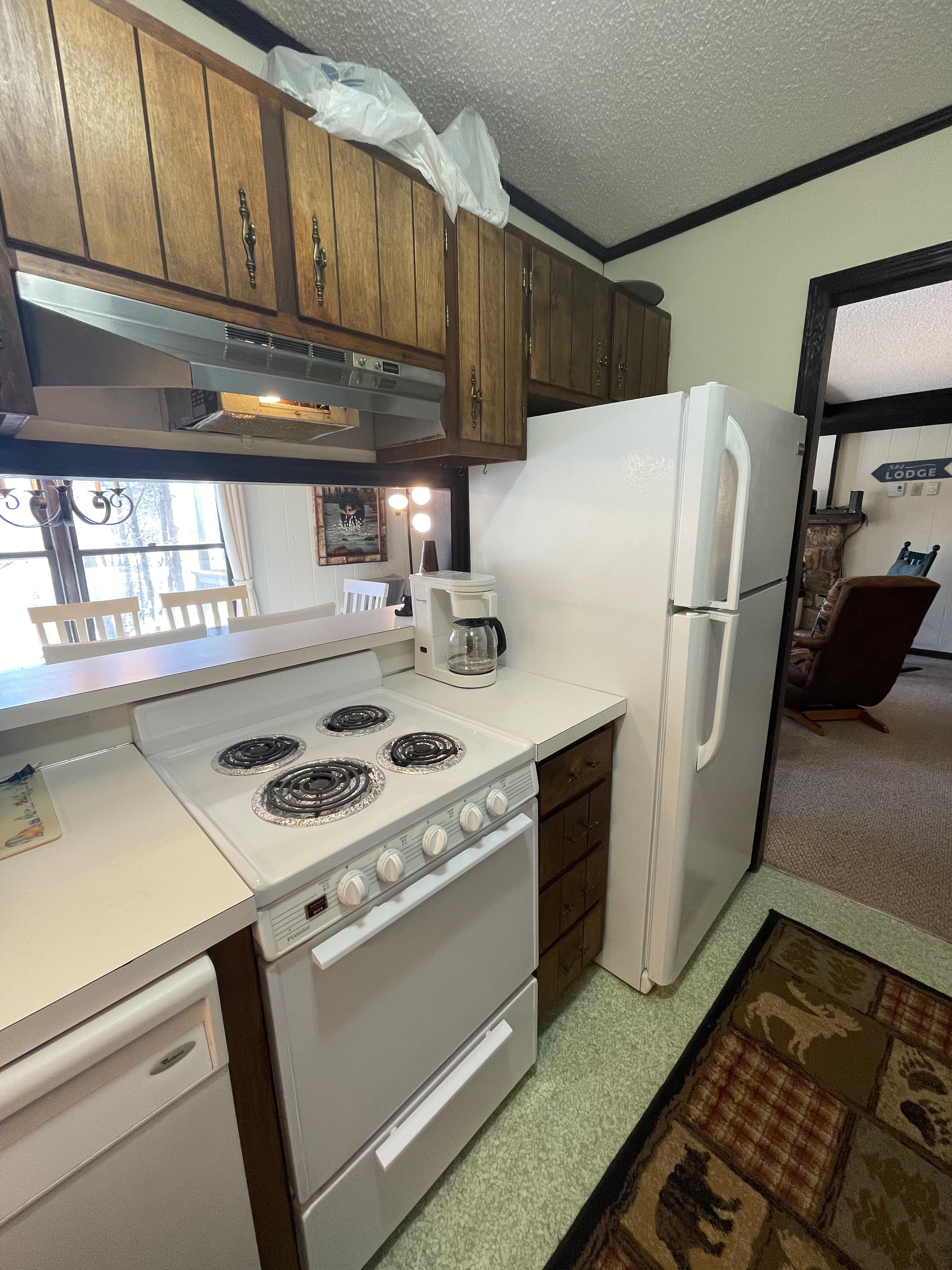 Bee Slopeside Resort Real Estate & Rentals at Sugar Mountain