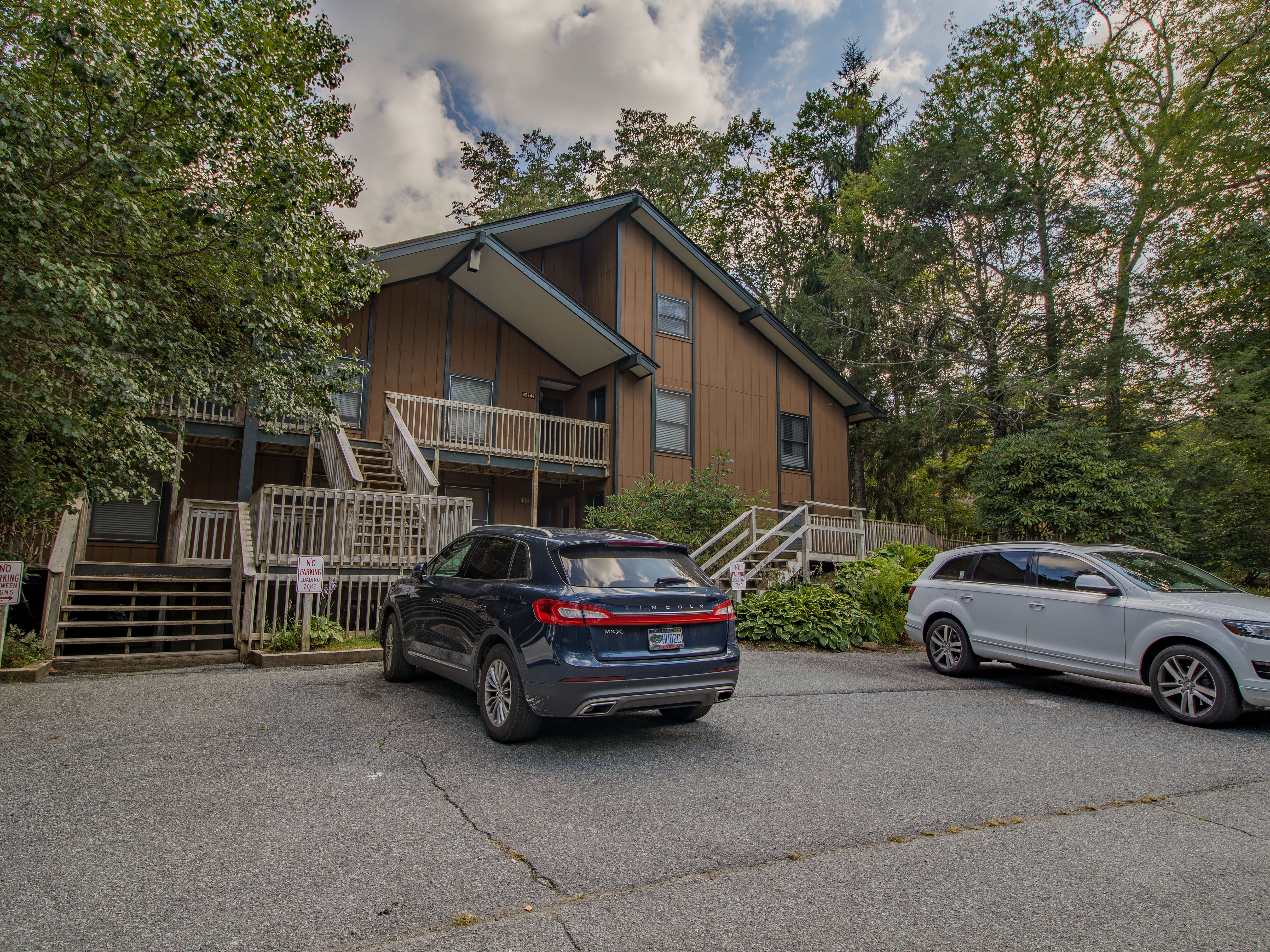 Bee Slopeside Resort Real Estate & Rentals at Sugar Mountain