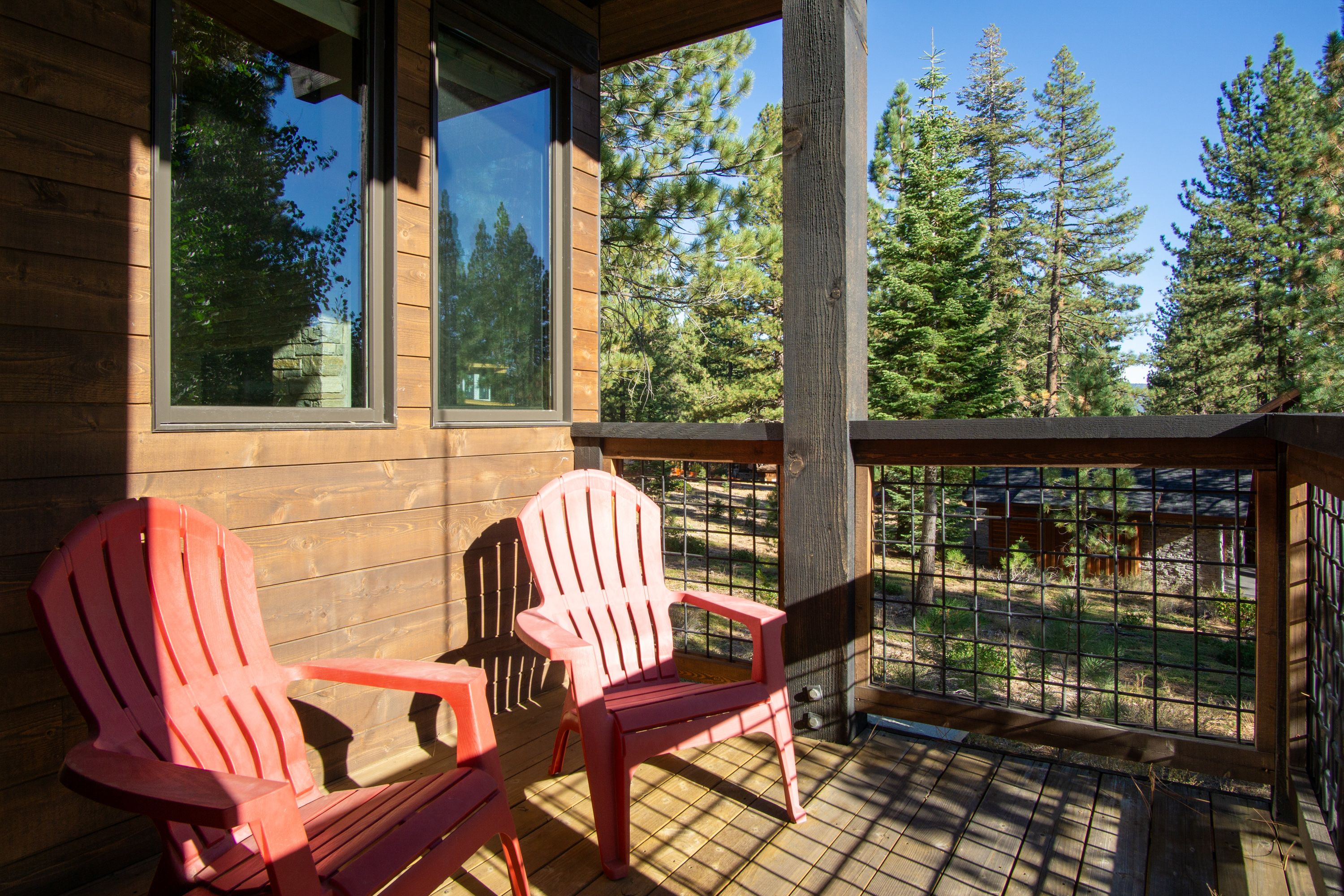 4BR Lake Tahoe Vacation Home with an Outdoor Patio & Fire Pit