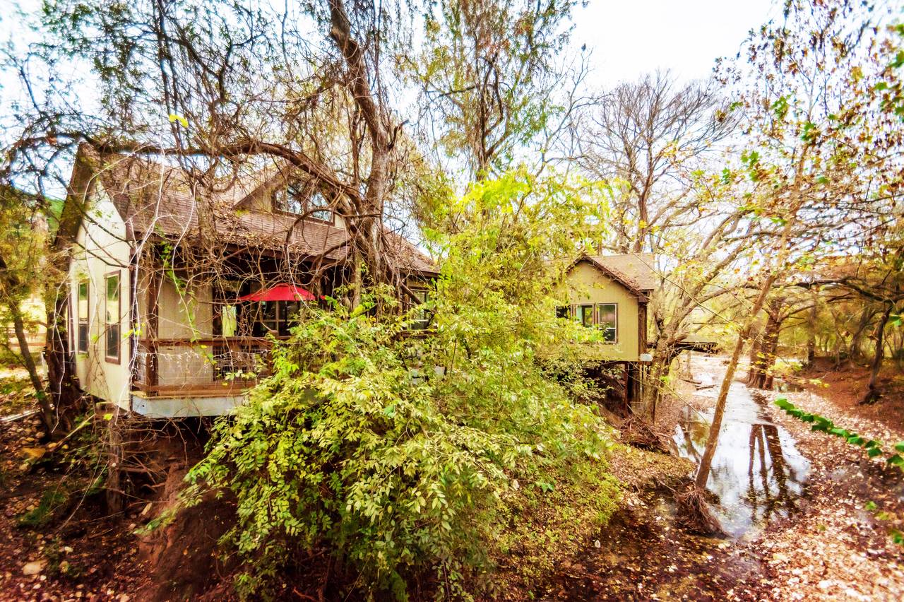 River Rd. Treehouses Robins Roost  Best Texas Travel