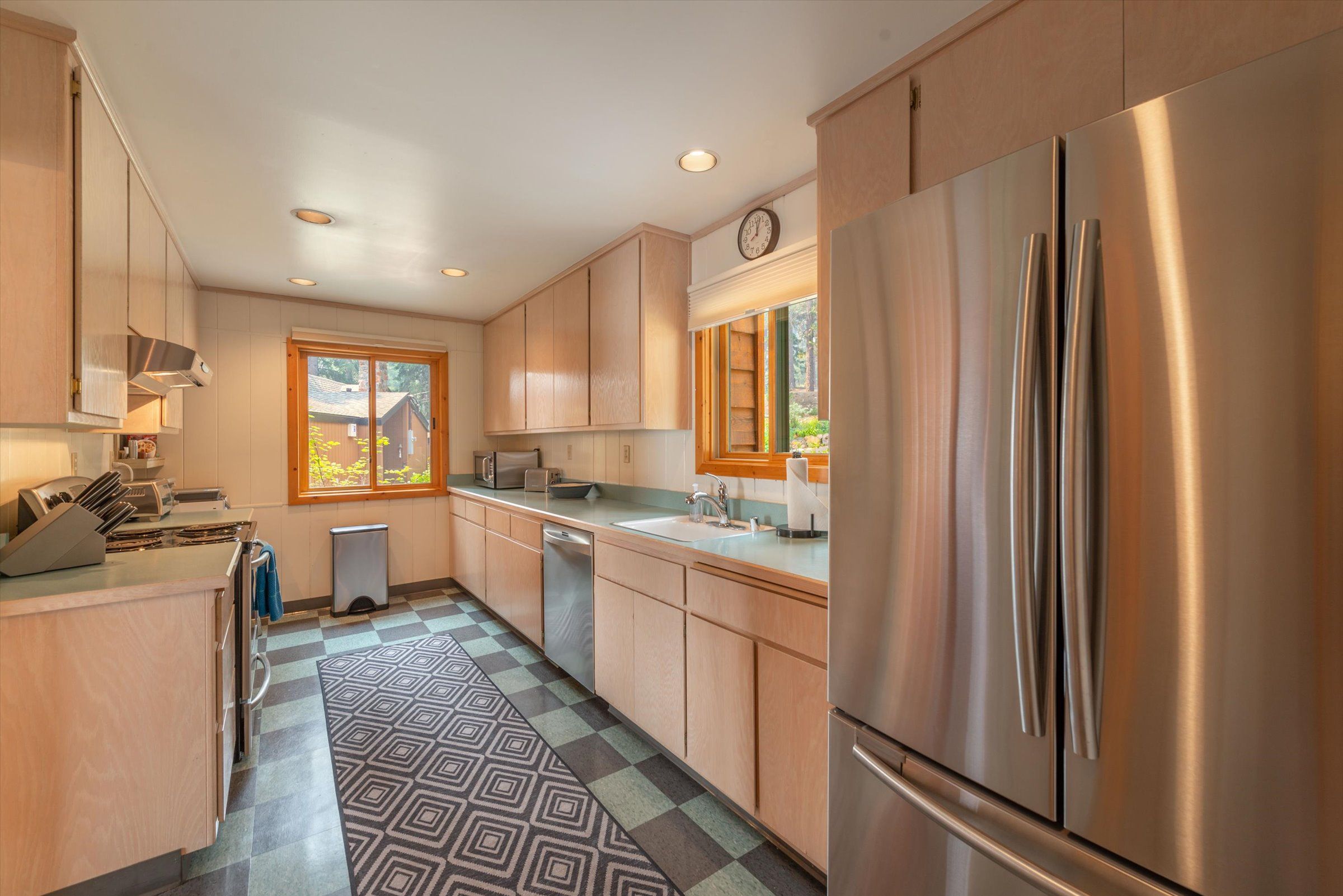 Runabout Lake House in Cedar Flat Tahoe Rental Company