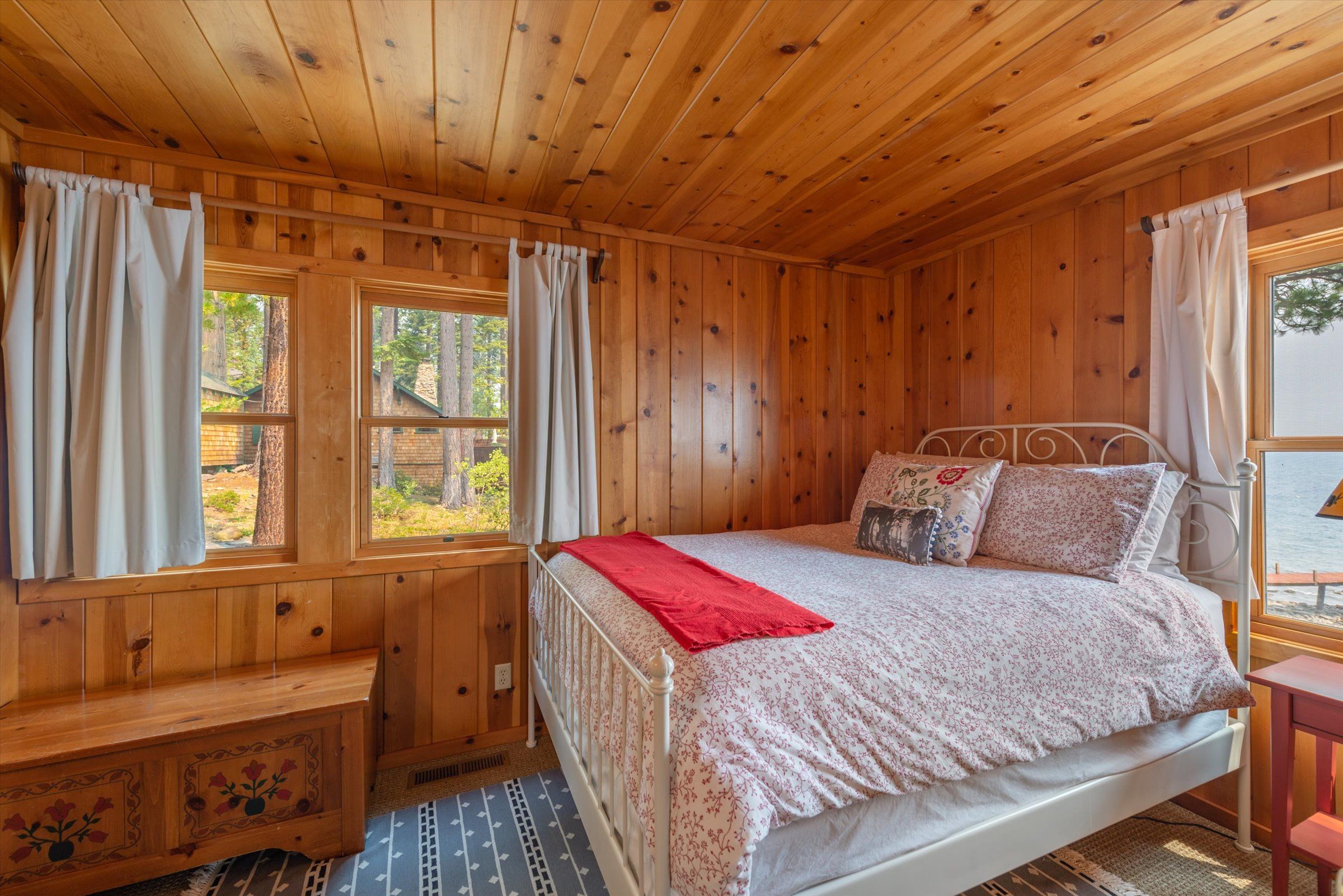 Runabout Lake House in Cedar Flat Tahoe Rental Company