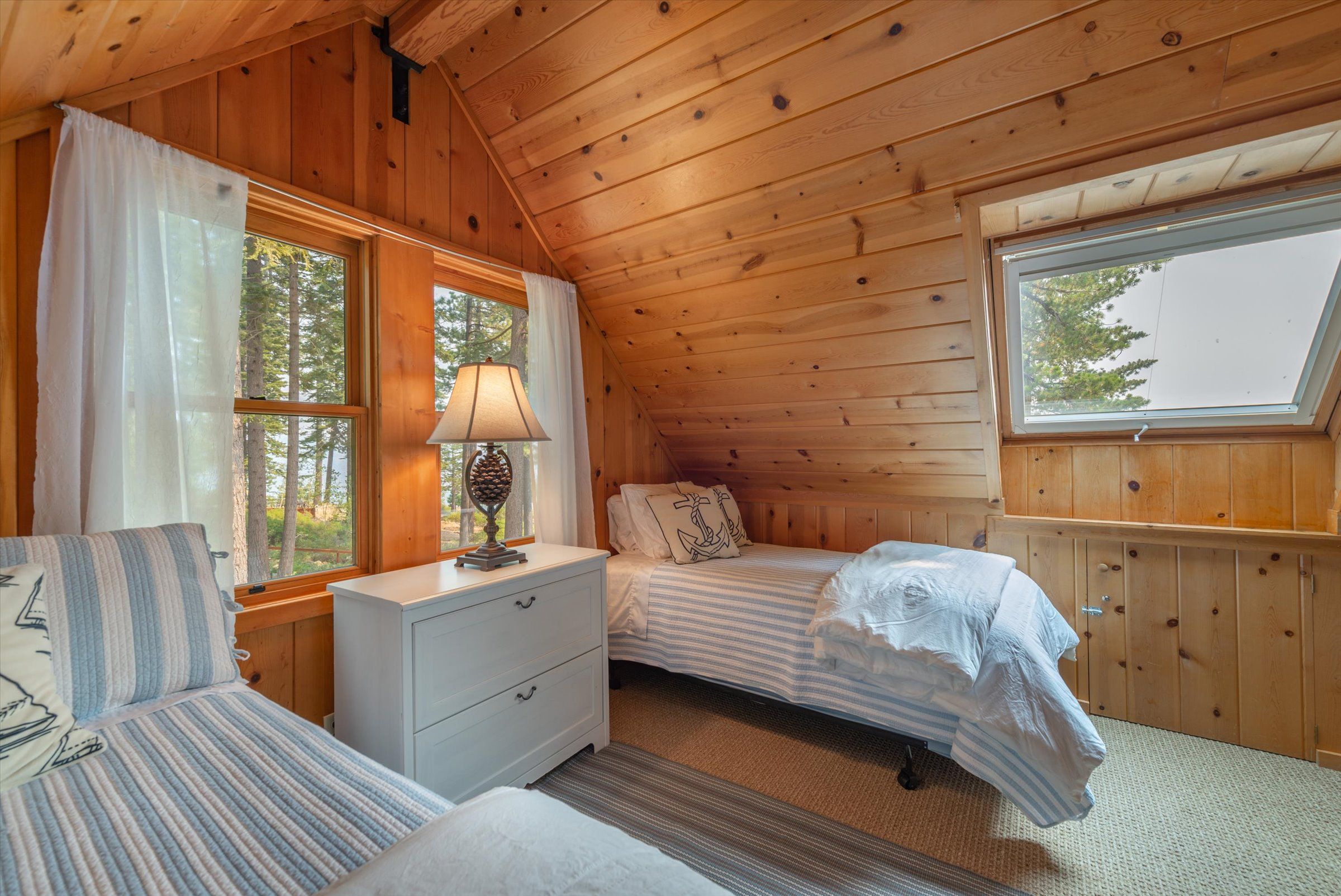 Runabout Lake House in Cedar Flat Tahoe Rental Company