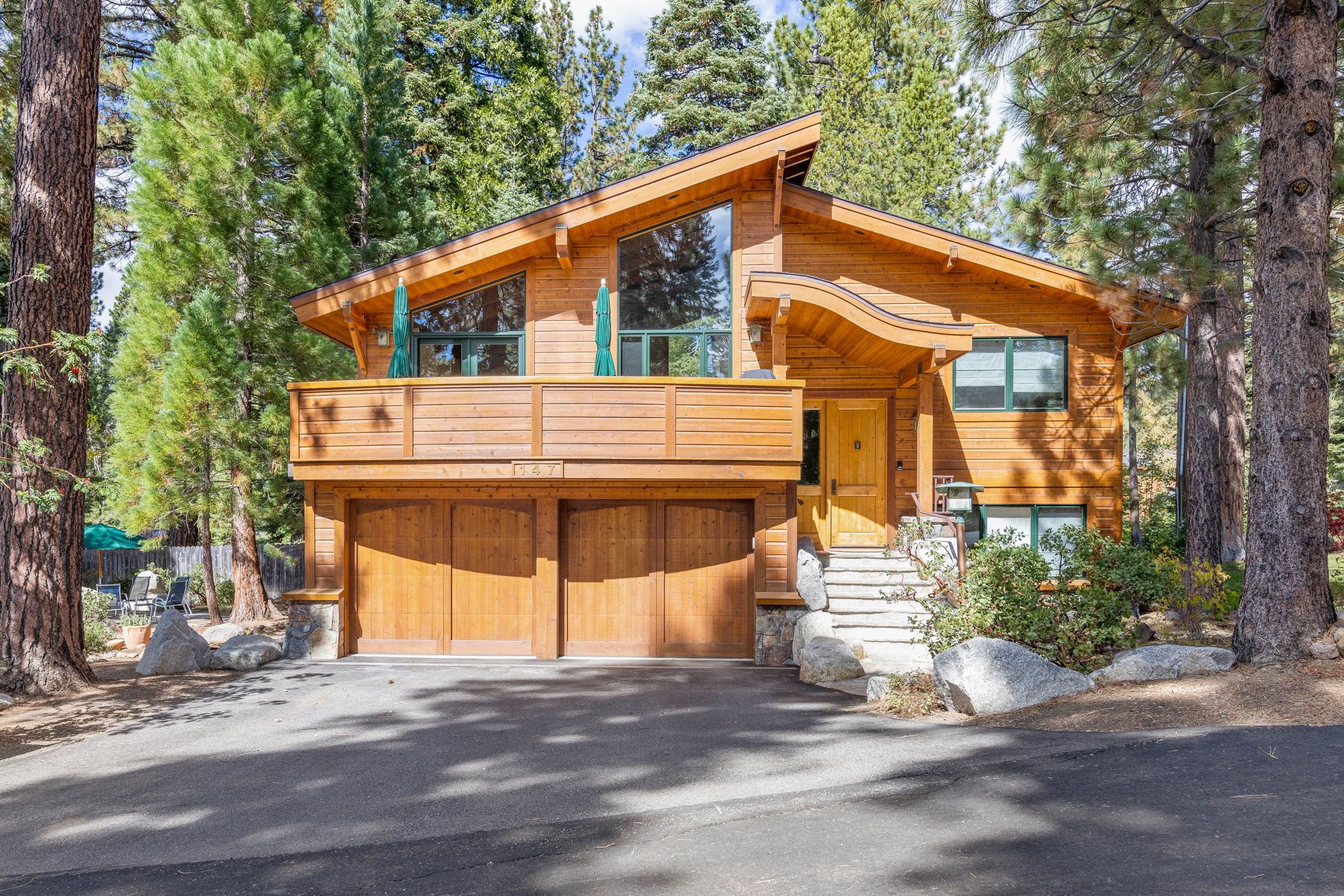 Pine Hollow Lodge in Dollar Point Tahoe Rental Company
