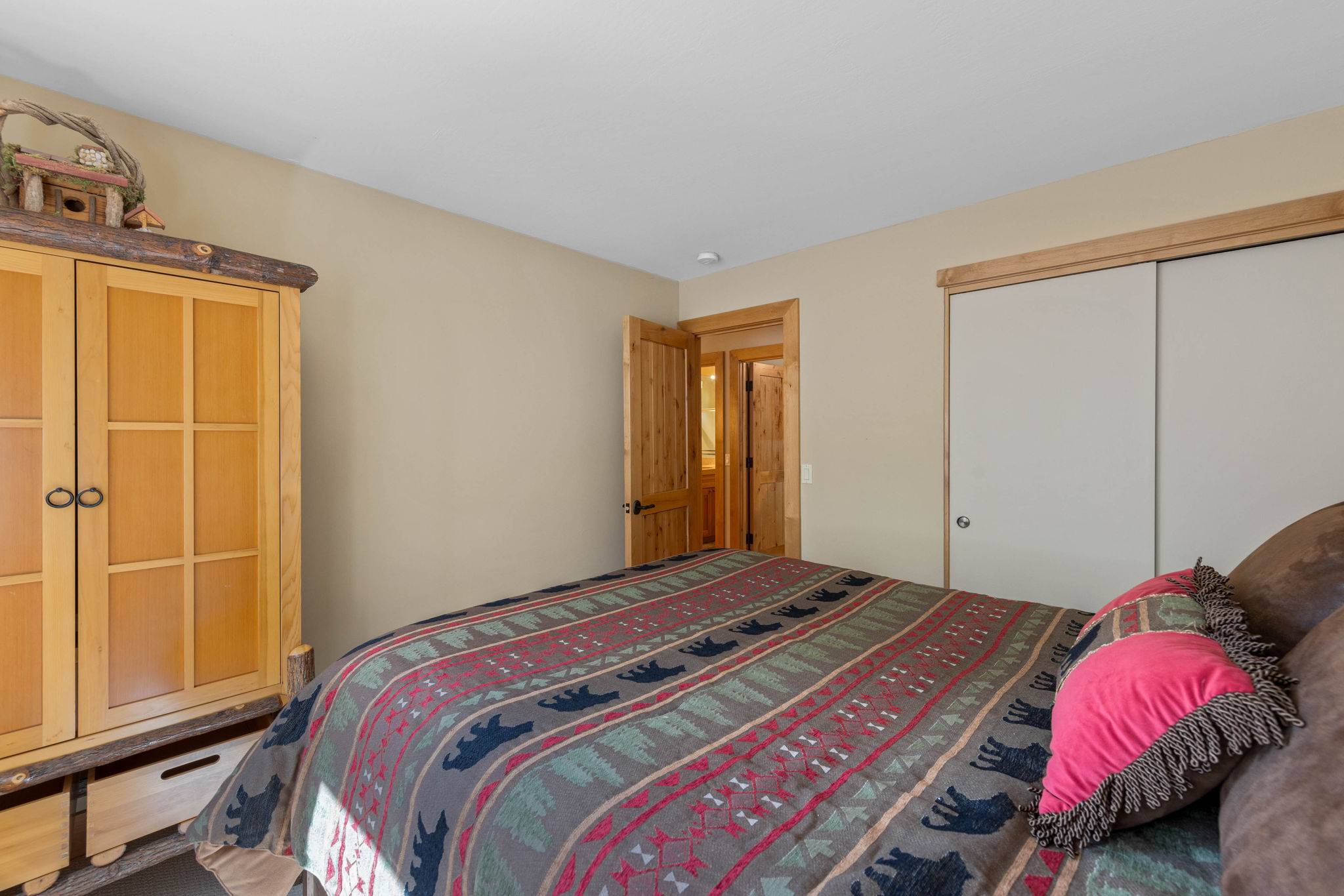 Pine Hollow Lodge in Dollar Point Tahoe Rental Company