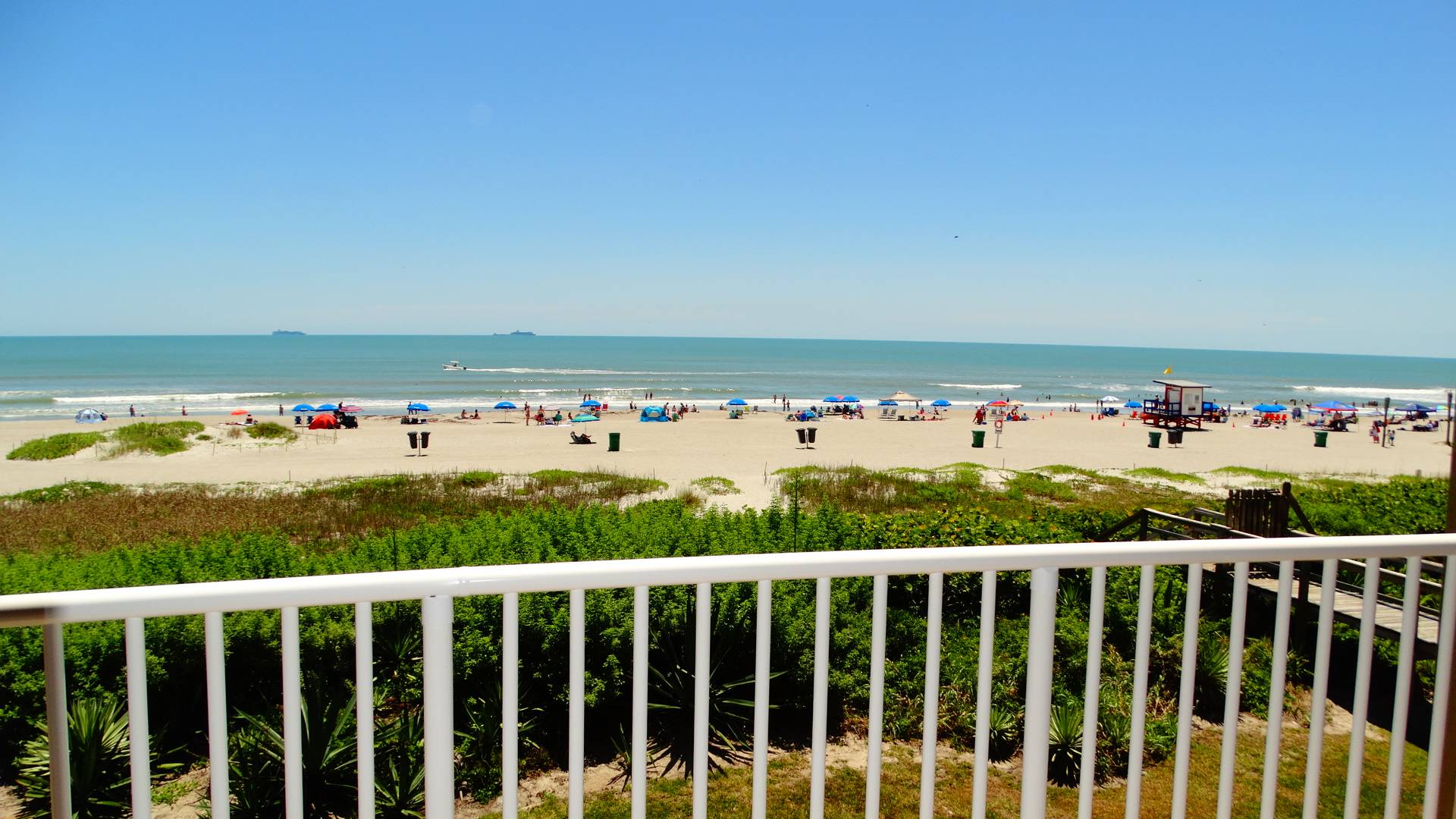 Family Friendly & Right on the Beach - Spacious 3 Bedroom Condo w/ Great  Views! - Cocoa Beach