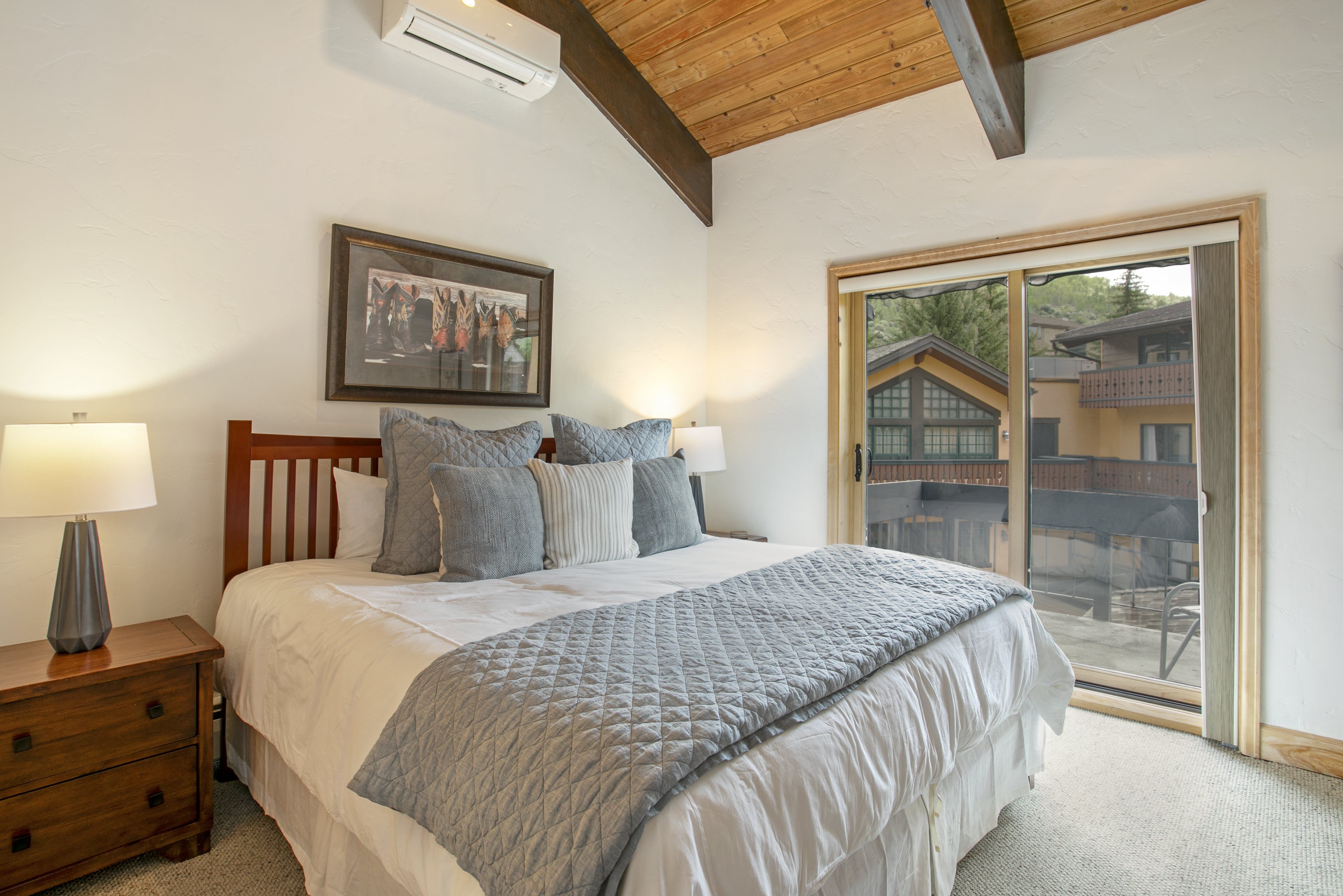 Creekside Penthouse, 3BD + Loft in Vail Village Vail Management Company