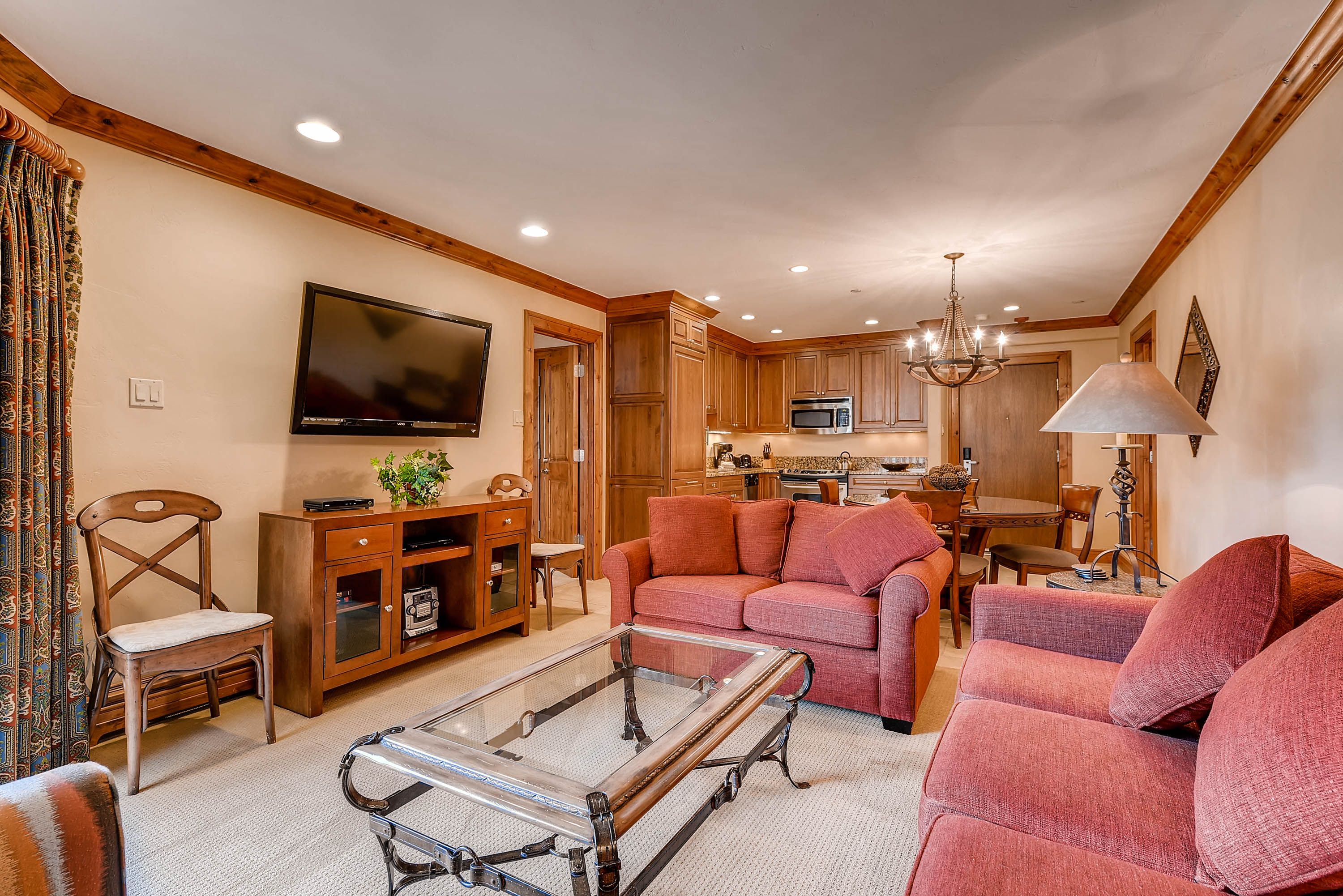 Westwind 201 2BD 2BA Platinum Condo in Lionshead Village Vail