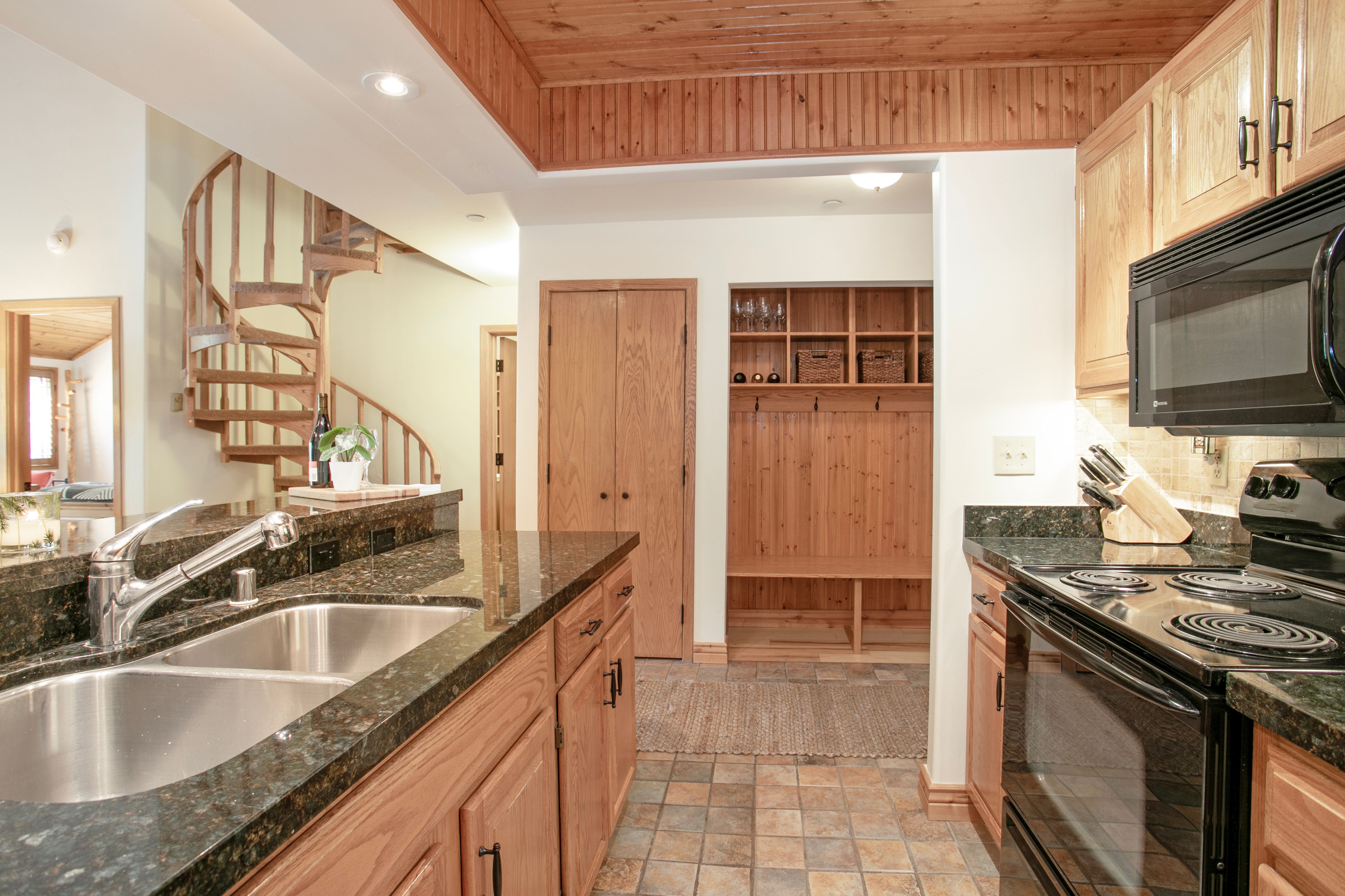 Townsend Place A305, 2BD, 2BA Condo Vail Management Company