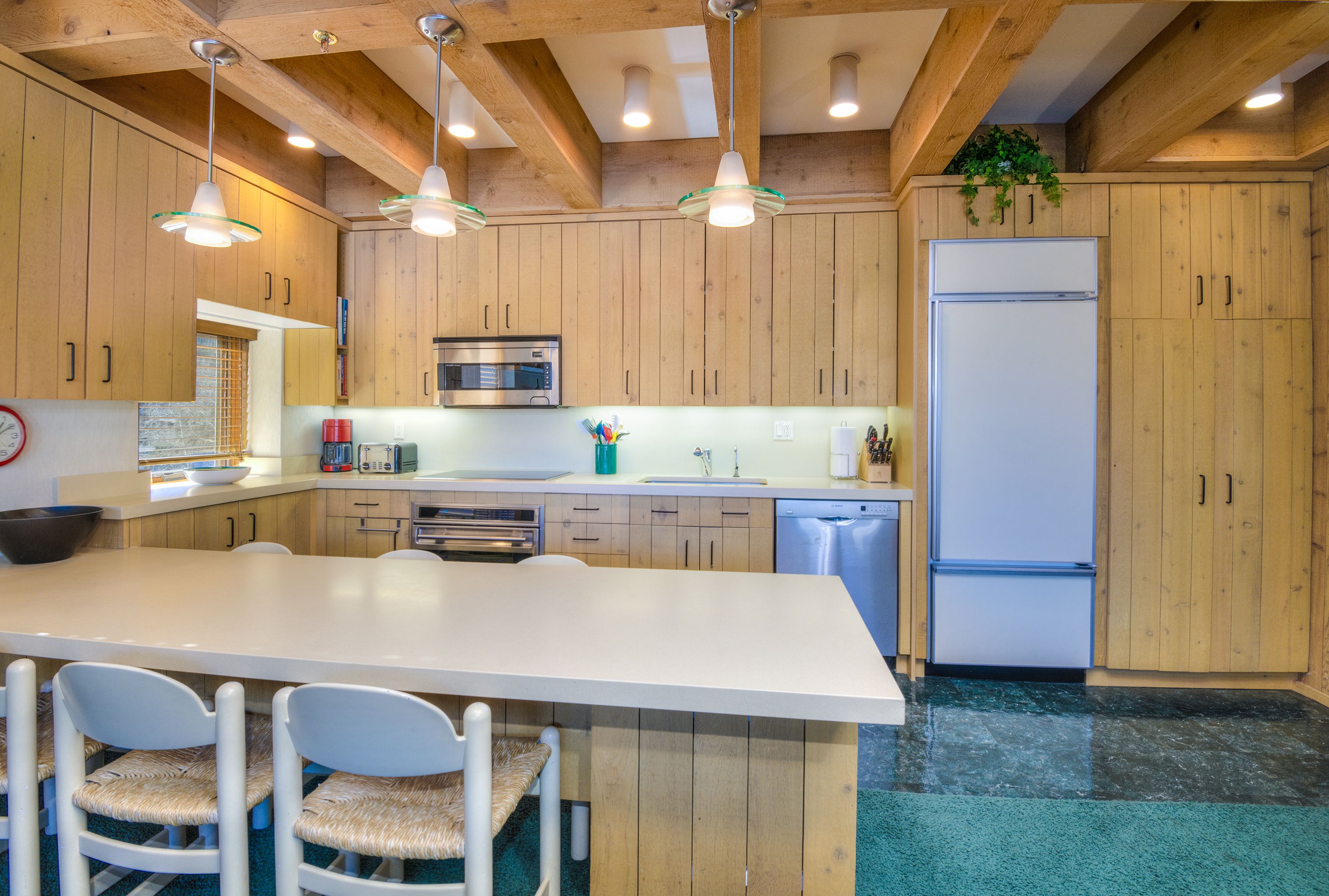 Treetops 6A, 3BD SkiIn SkiOut Condo Vail Management Company