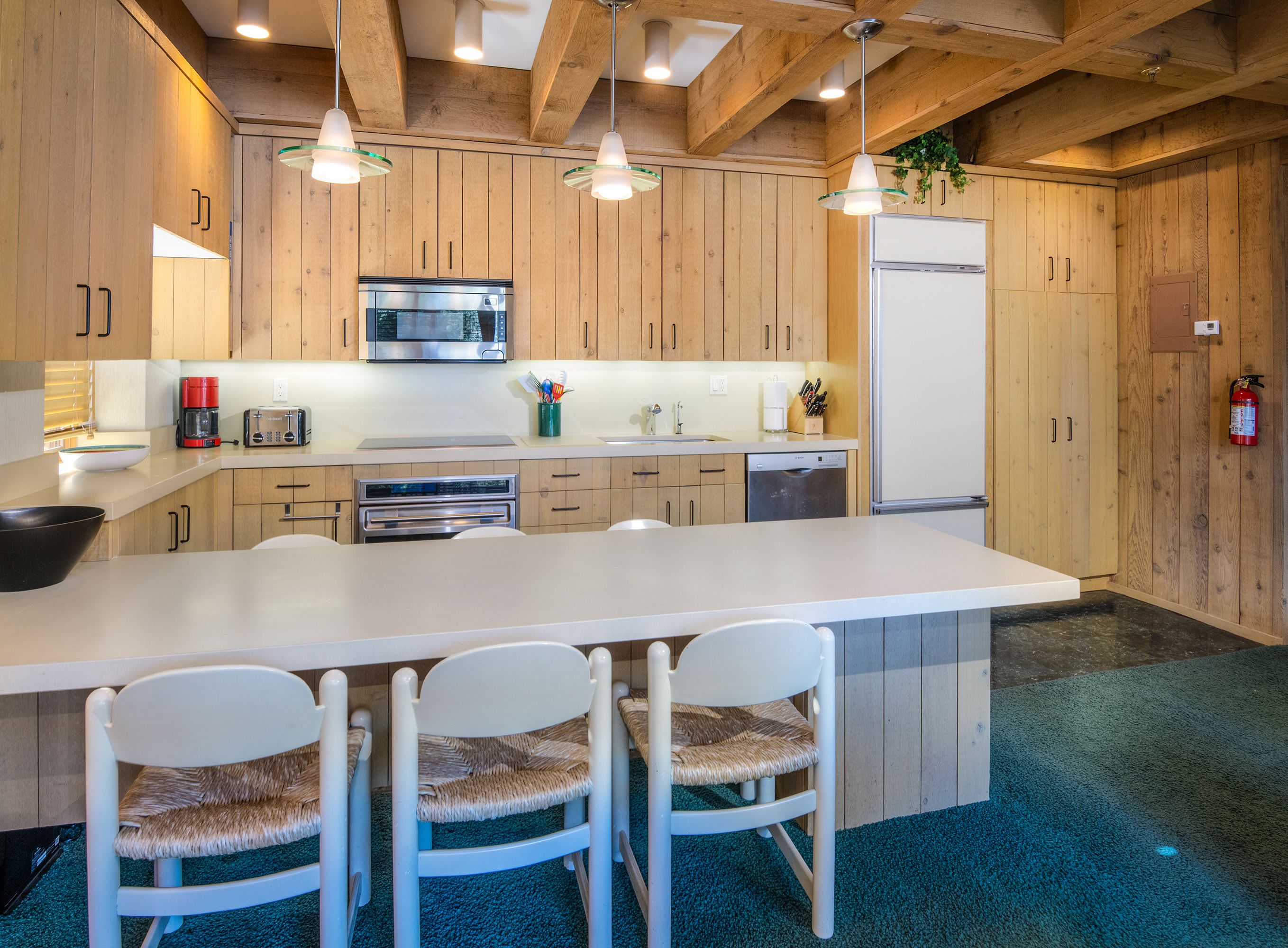 Treetops 6A, 3BD SkiIn SkiOut Condo Vail Management Company