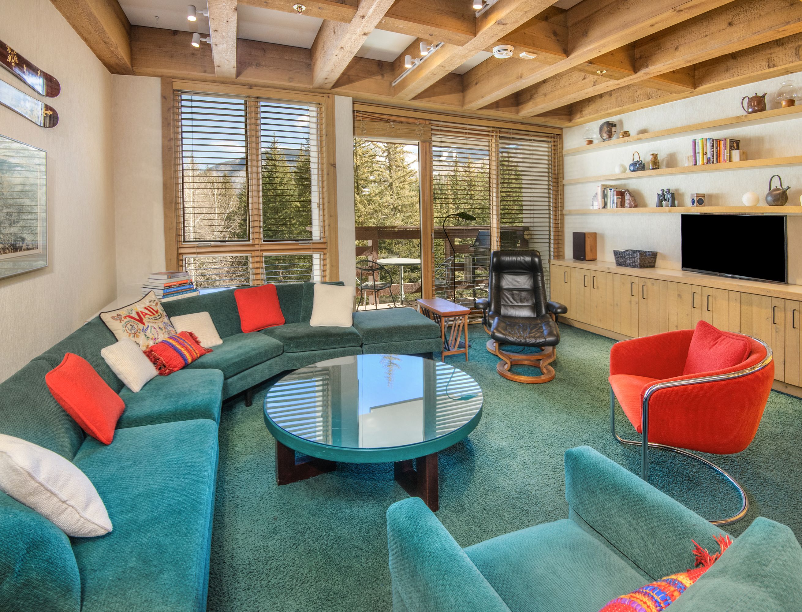 Treetops 6A, 3BD SkiIn SkiOut Condo Vail Management Company