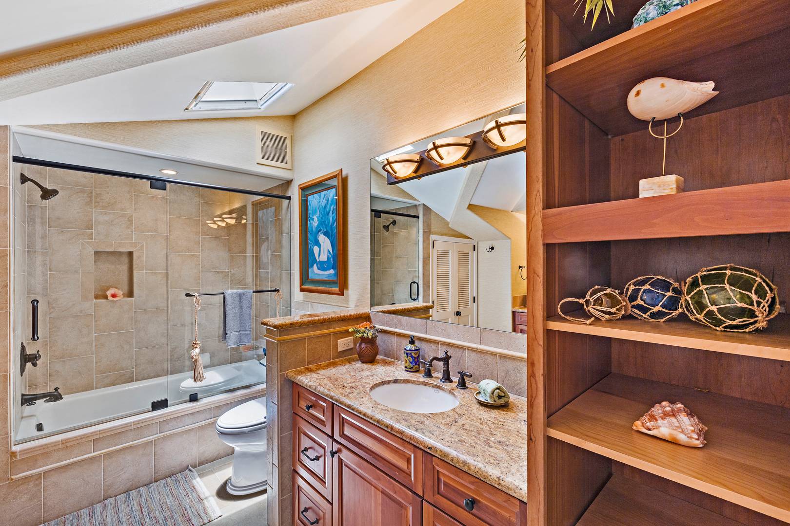 upstairs shared bathroom