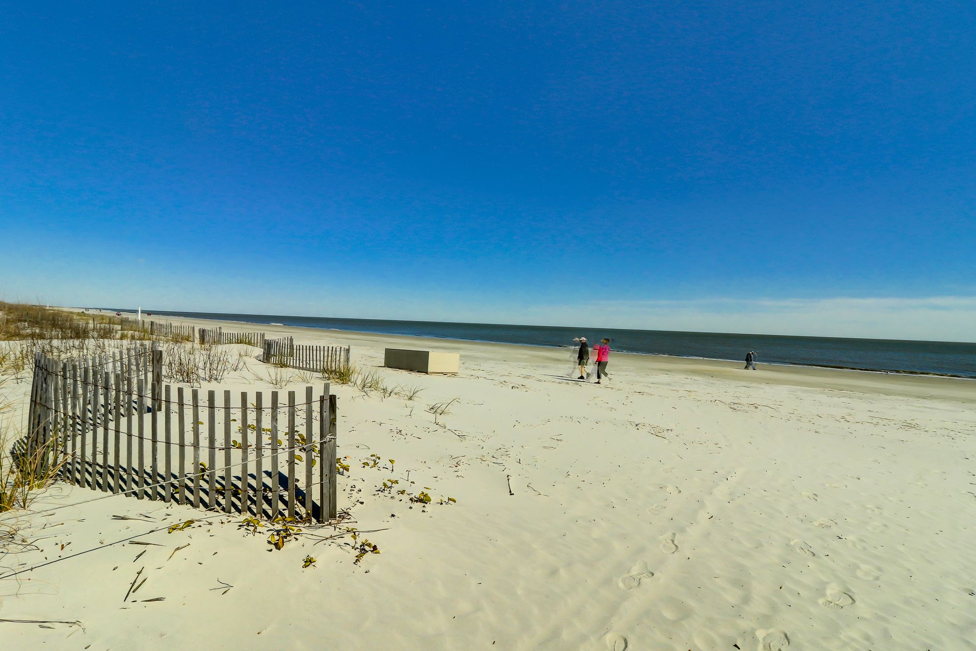 tommy bahama island club