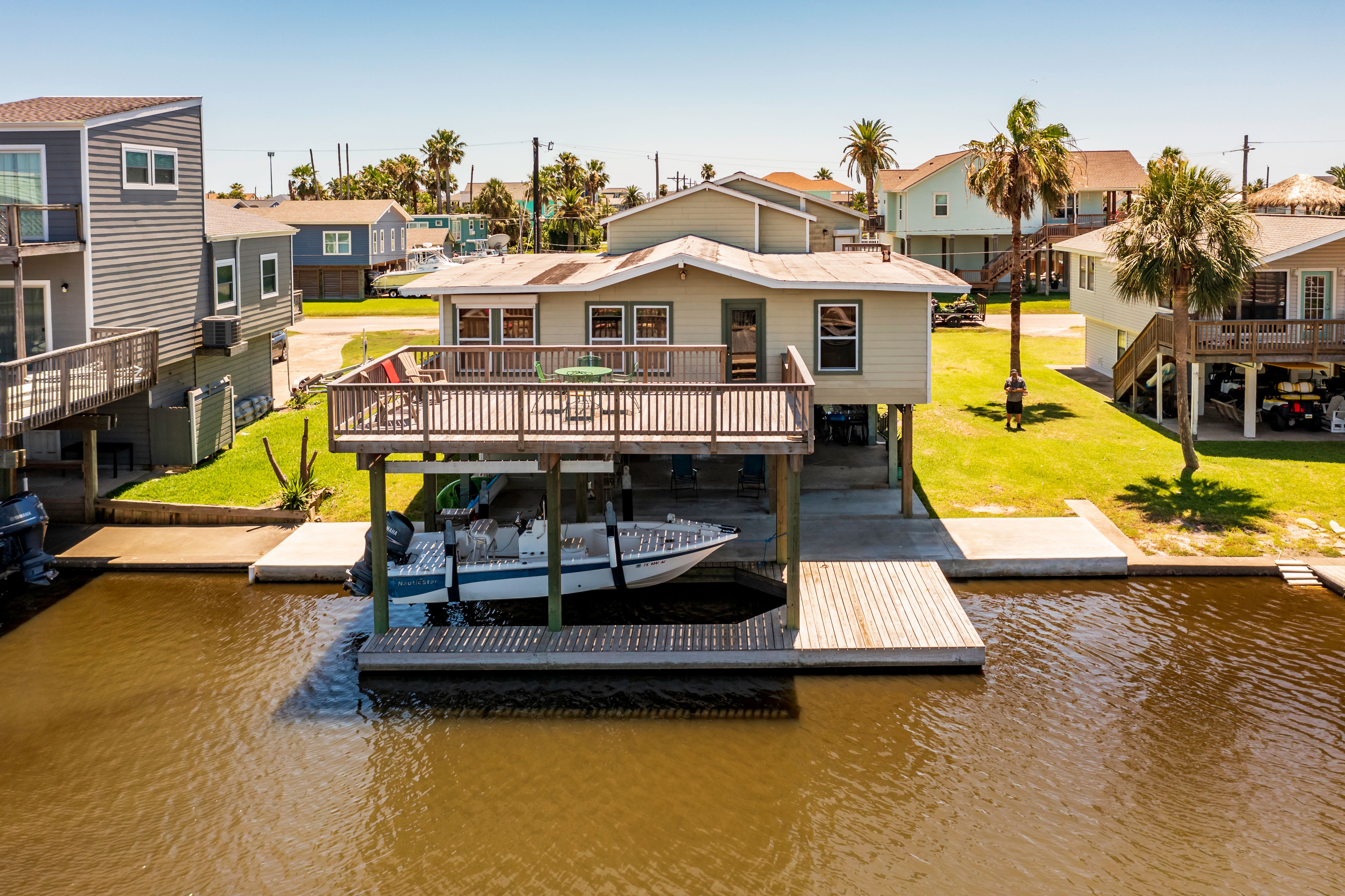 steve's pet shop in bayou vista