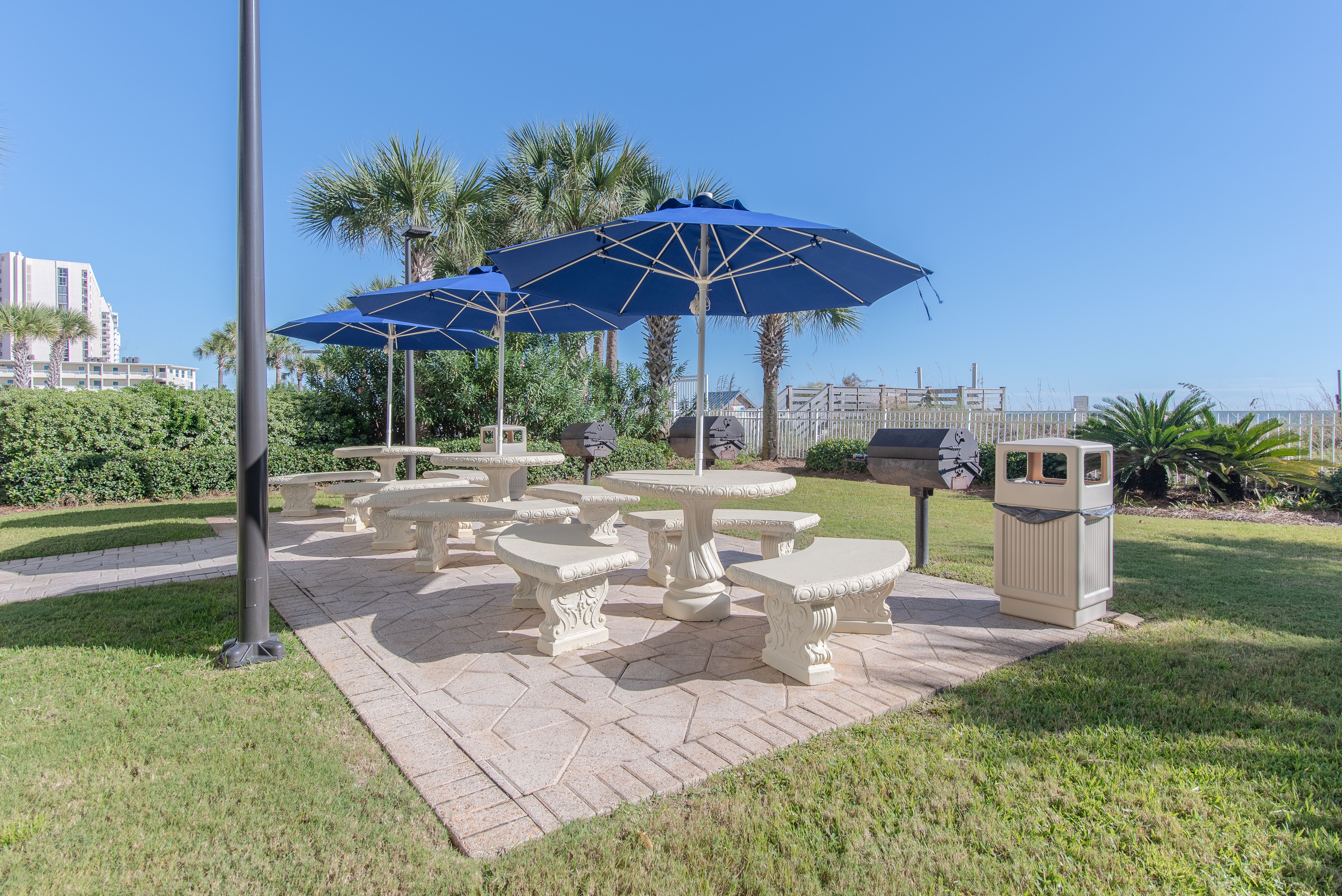 Breakers East 1204 Your Assistant at the Beach