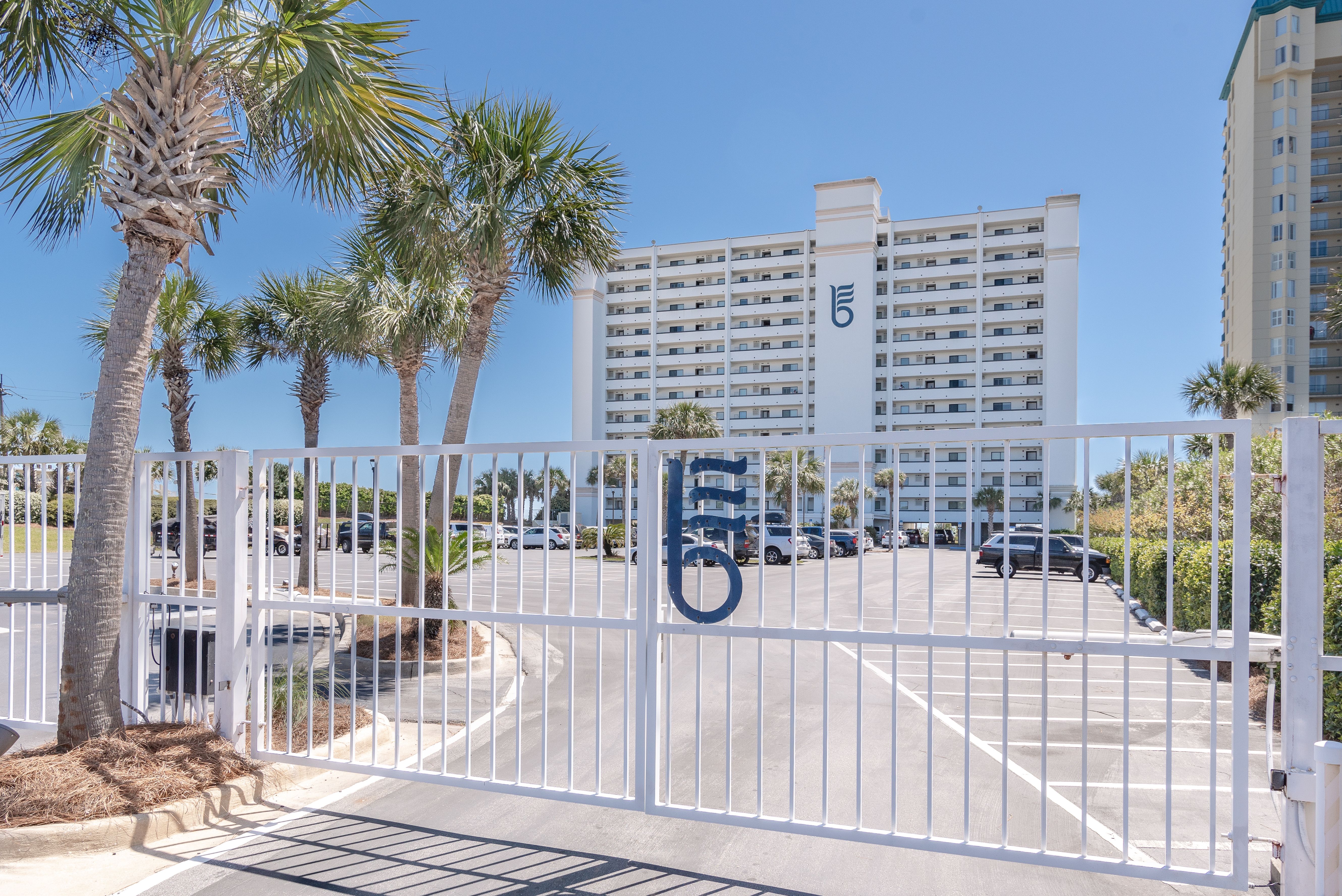 Breakers East 1204 Your Assistant at the Beach